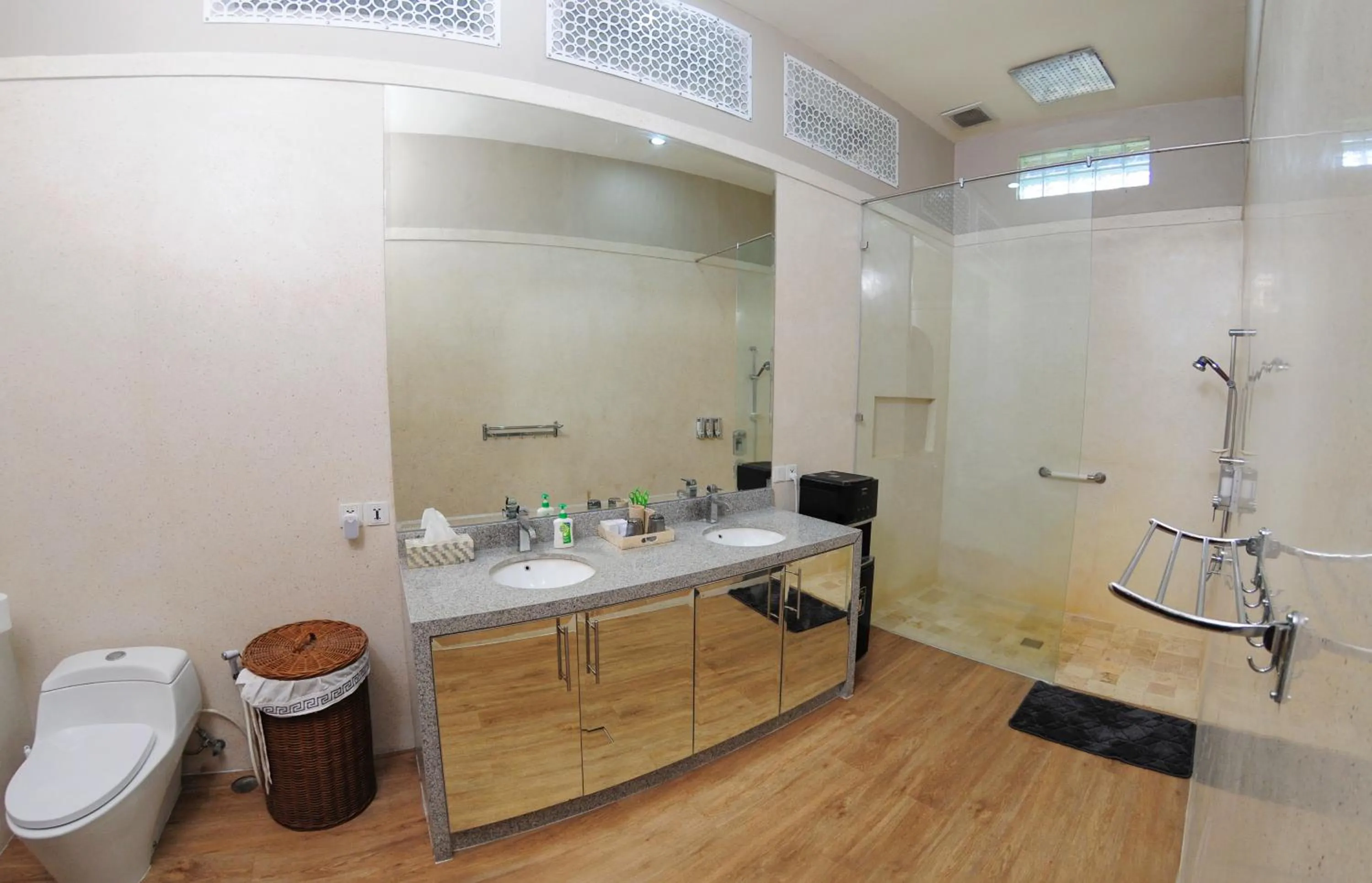 Bathroom in Villa Costa Plenty