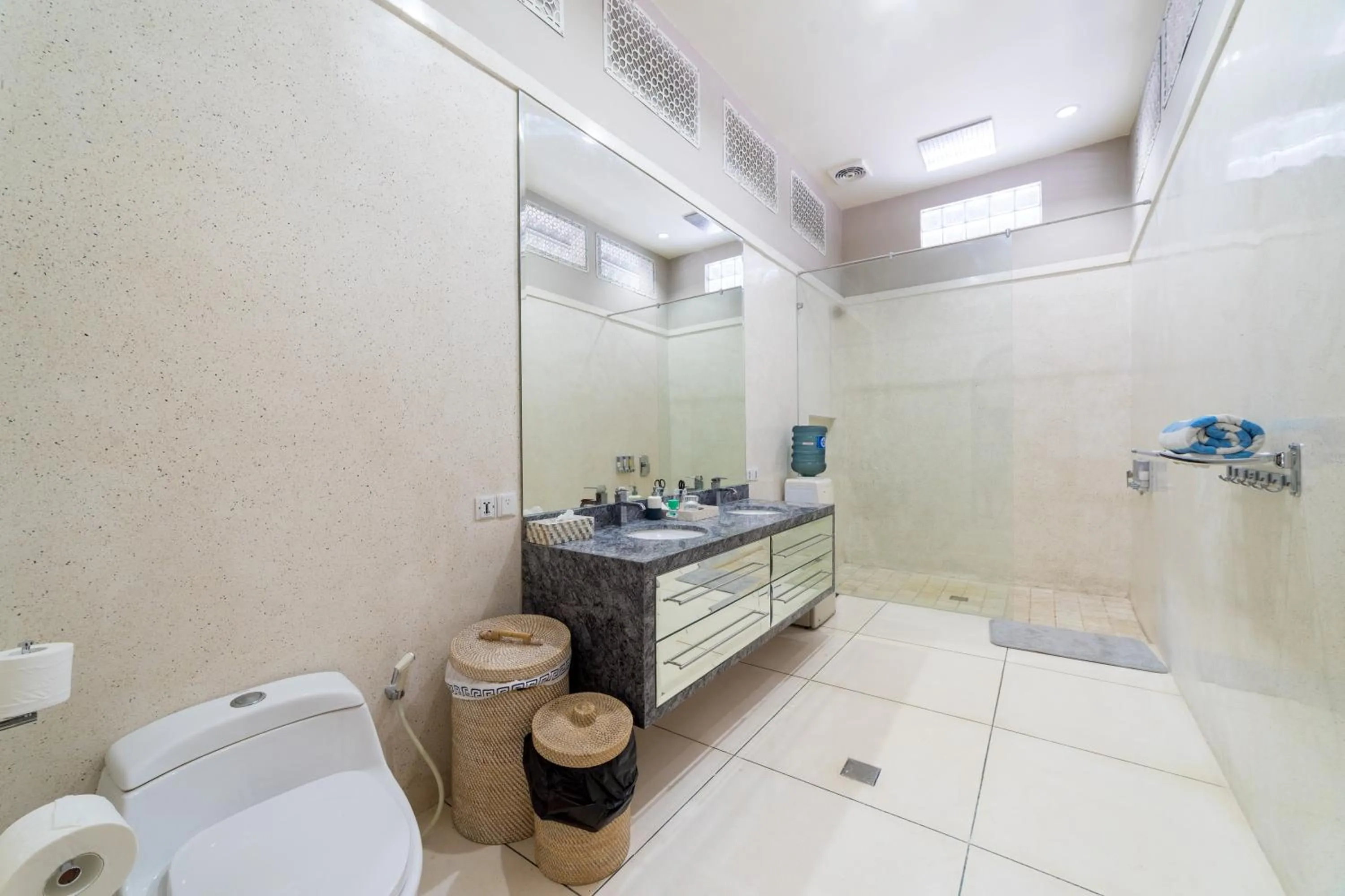 Shower in Villa Costa Plenty