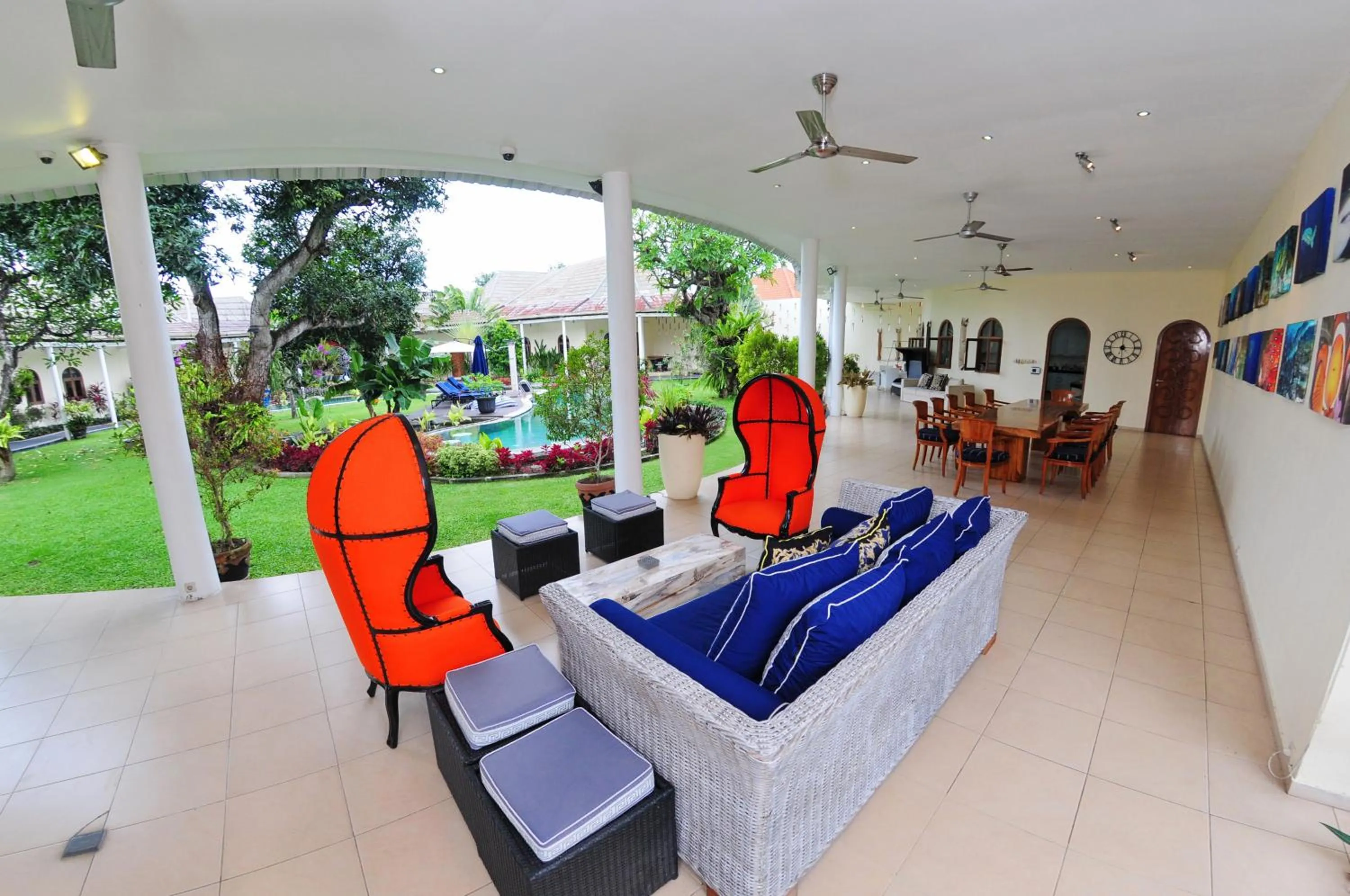 Property building in Villa Costa Plenty