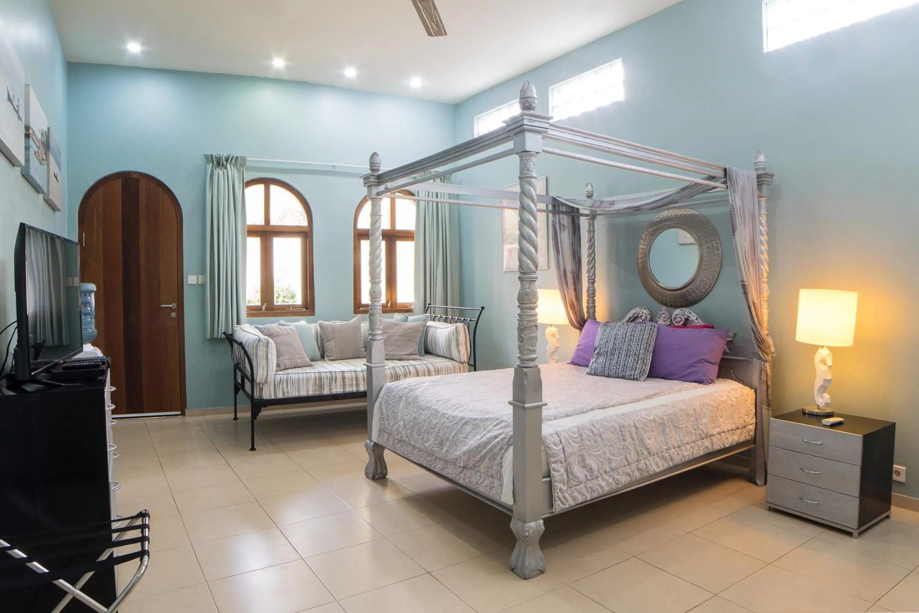 Coffee/tea facilities in Villa Costa Plenty