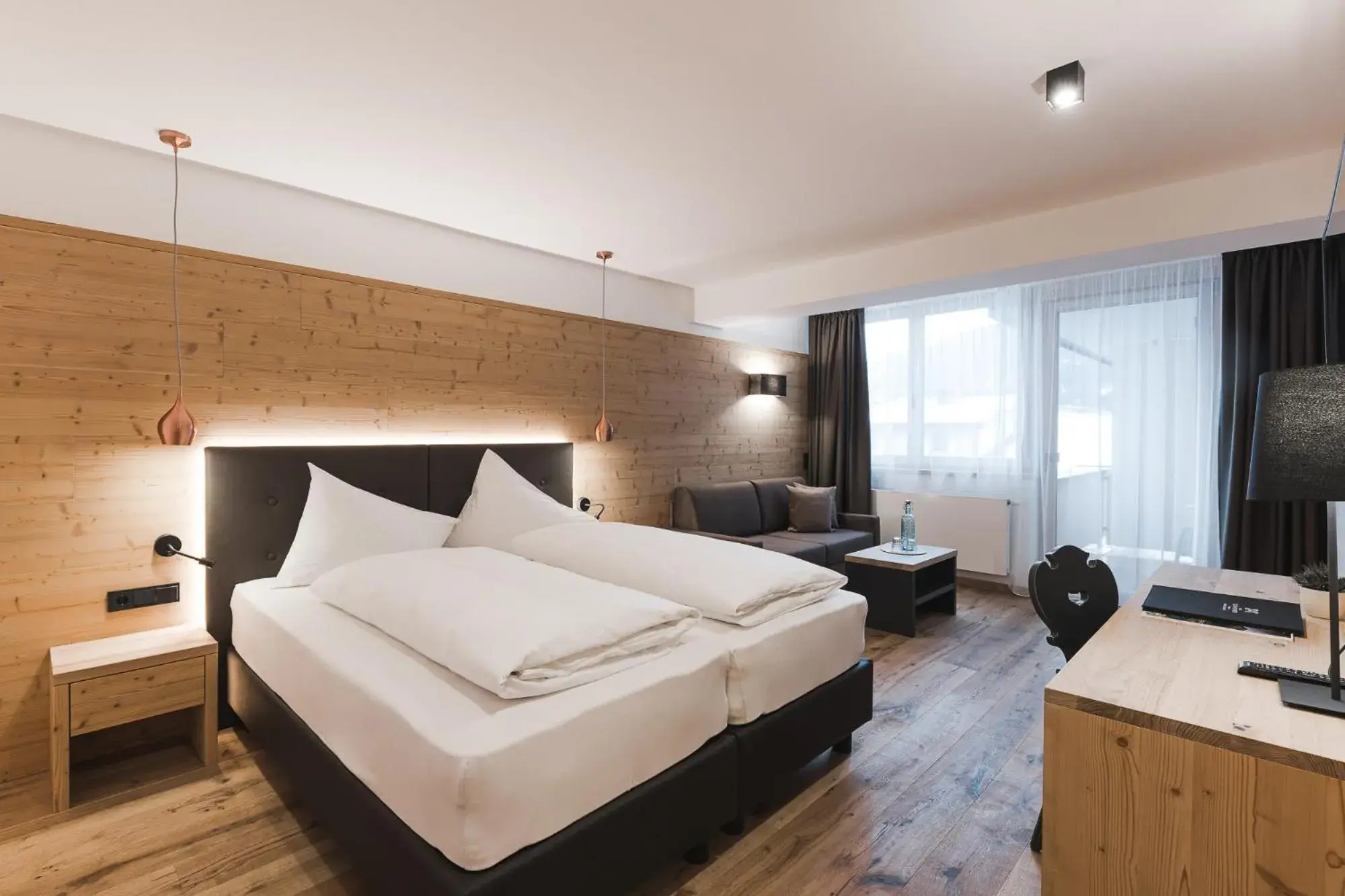 Deluxe Double Room in Hotel Zum Mohren Deluxe Double Room in Hotel Zum Mohren