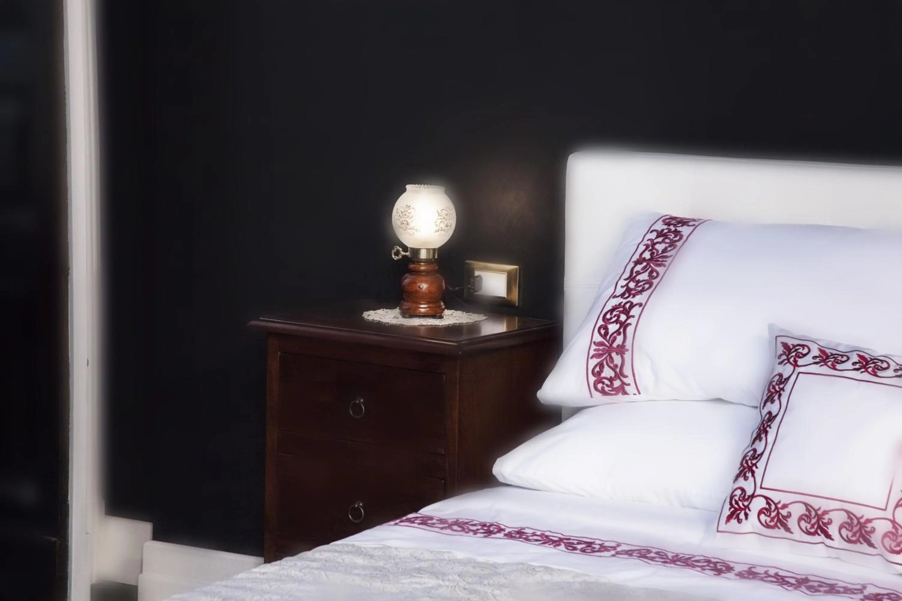 Other, Bed in Art Fashion House Luxury Rooms