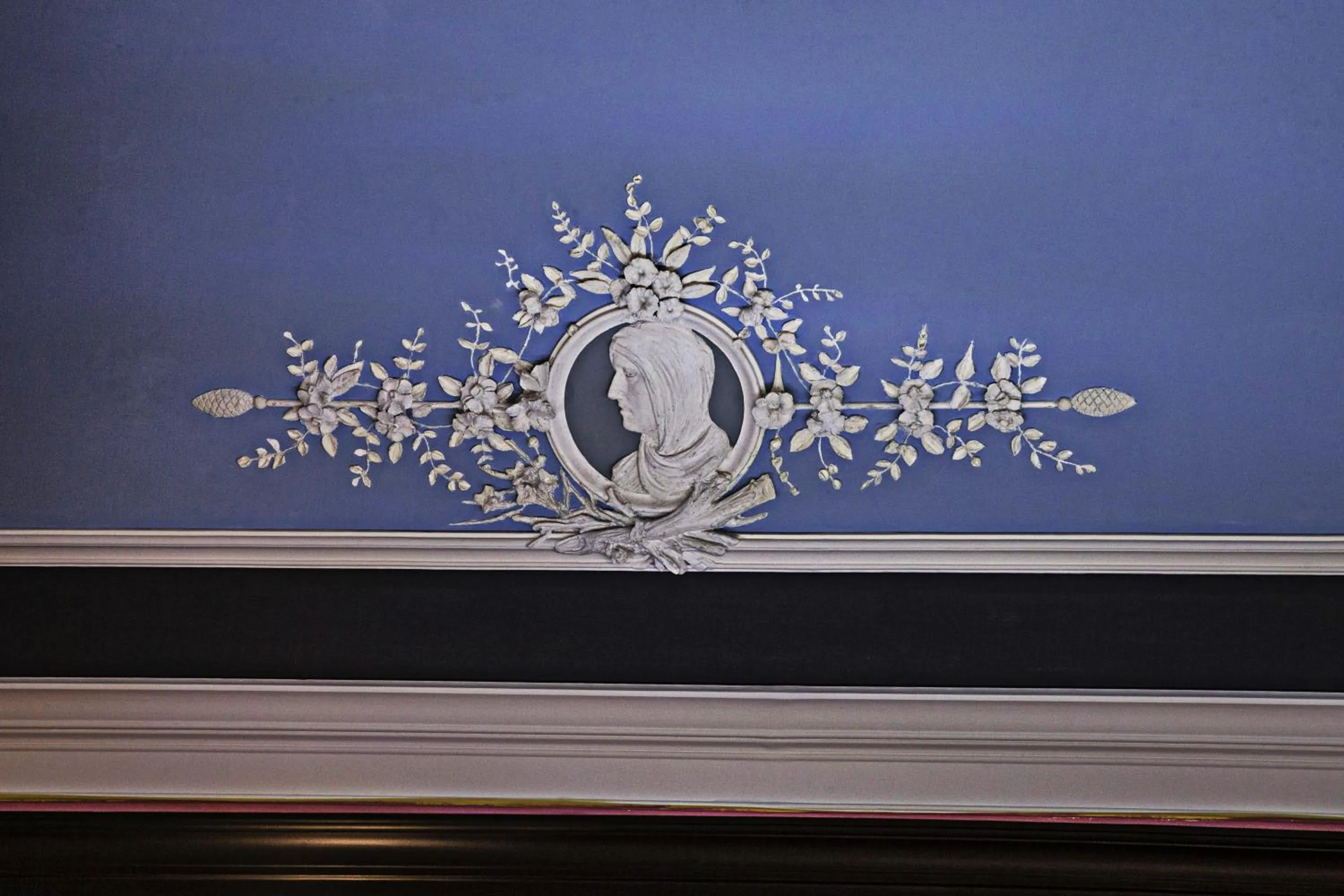 Decorative detail in Art Fashion House Luxury Rooms