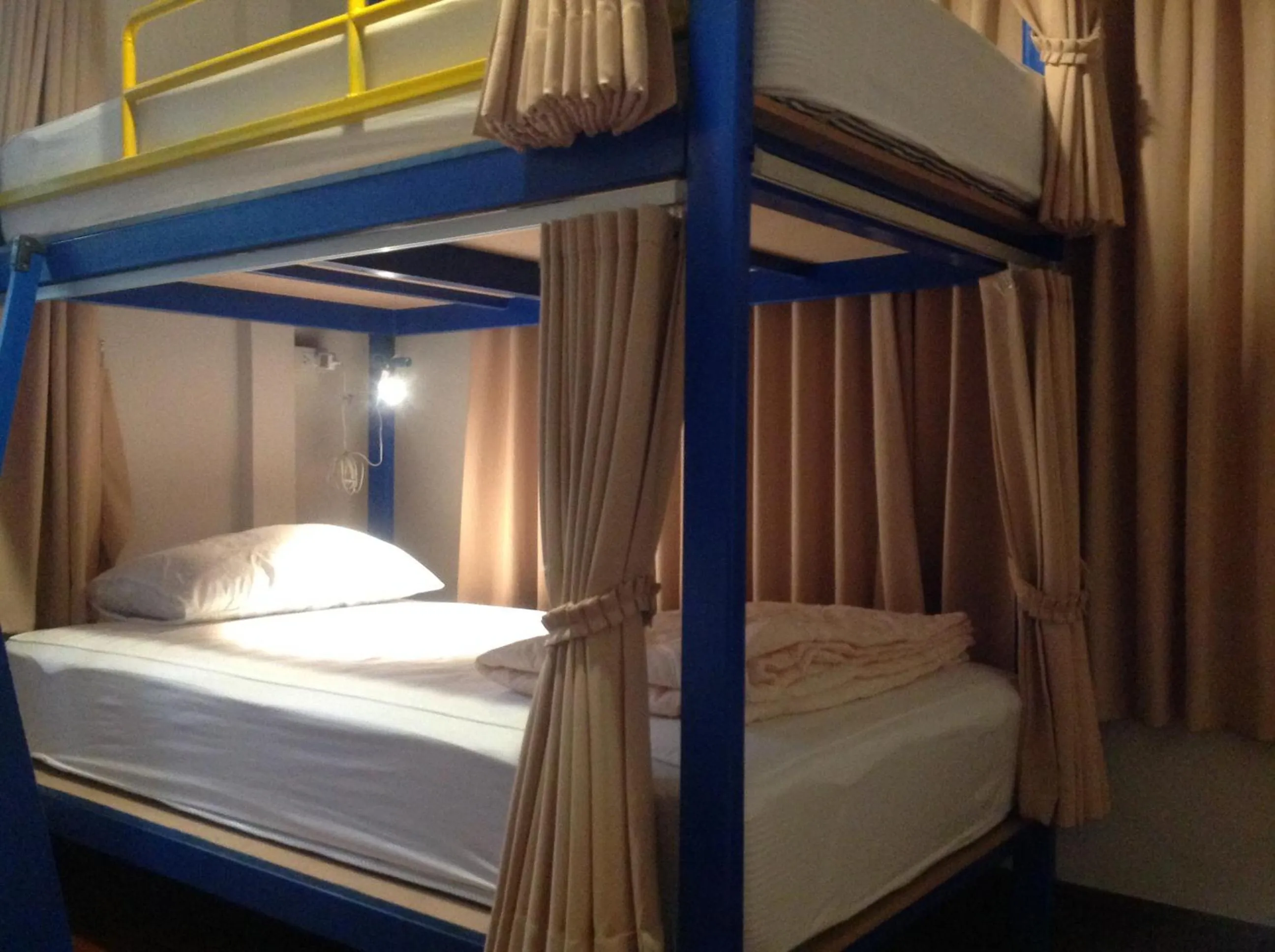 Photo of the whole room, Bed in Nang Ta Yon @ Ban Thap Chang Hostel