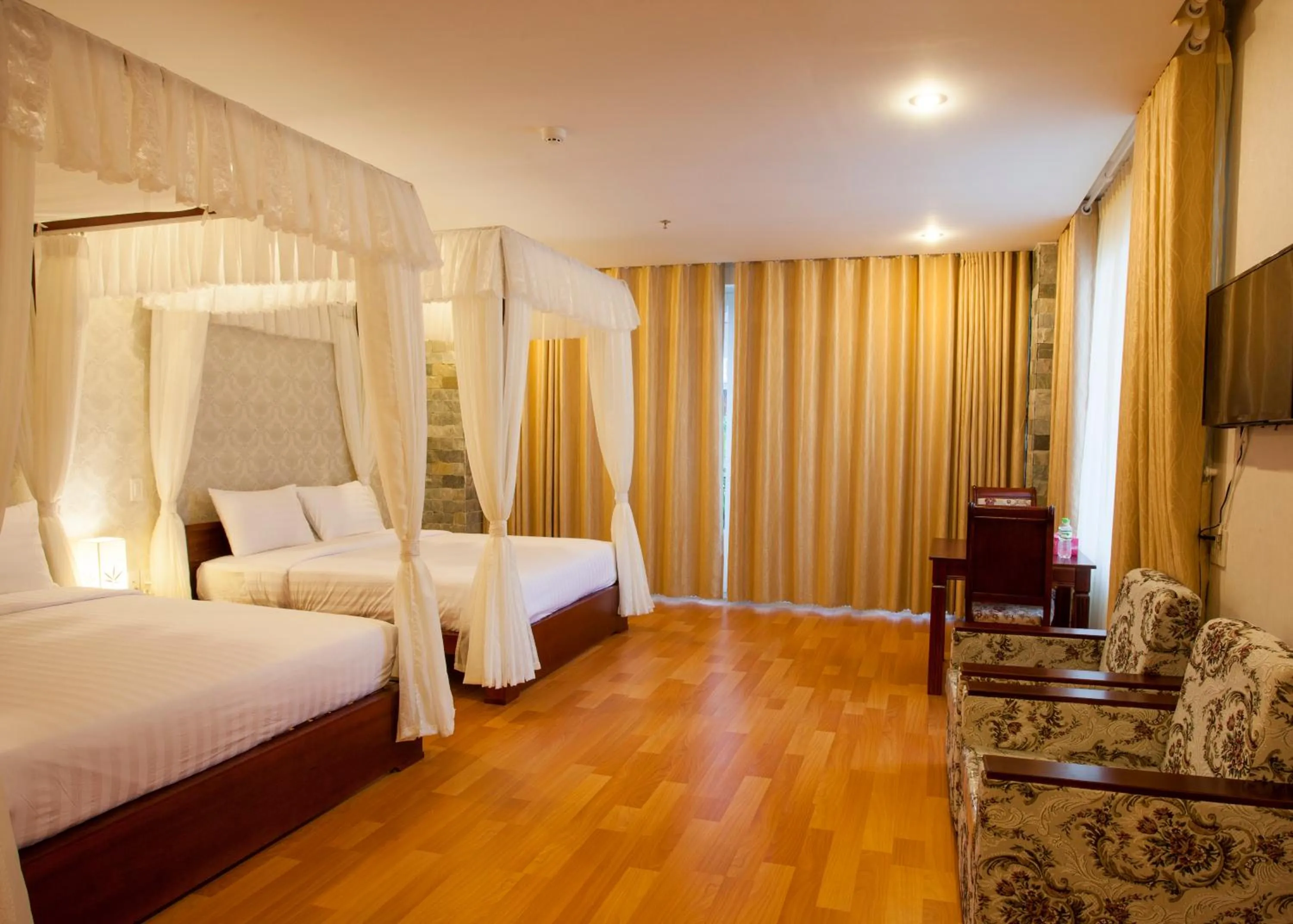 Photo of the whole room, Bed in Anh Dao Mekong 2 Hotel