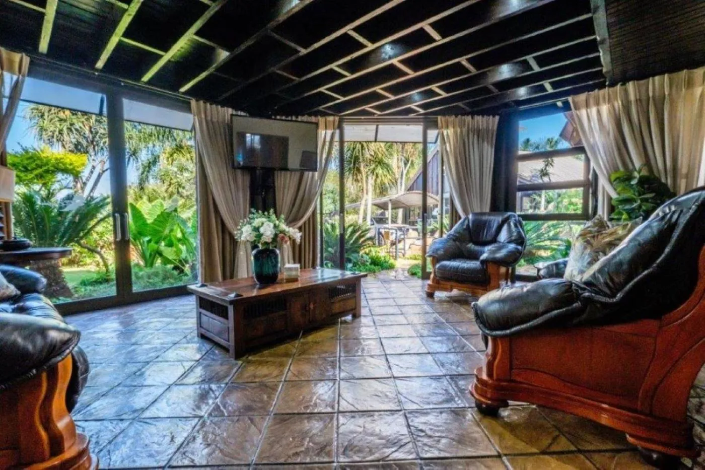 Seating area in Kassaboera Lodge