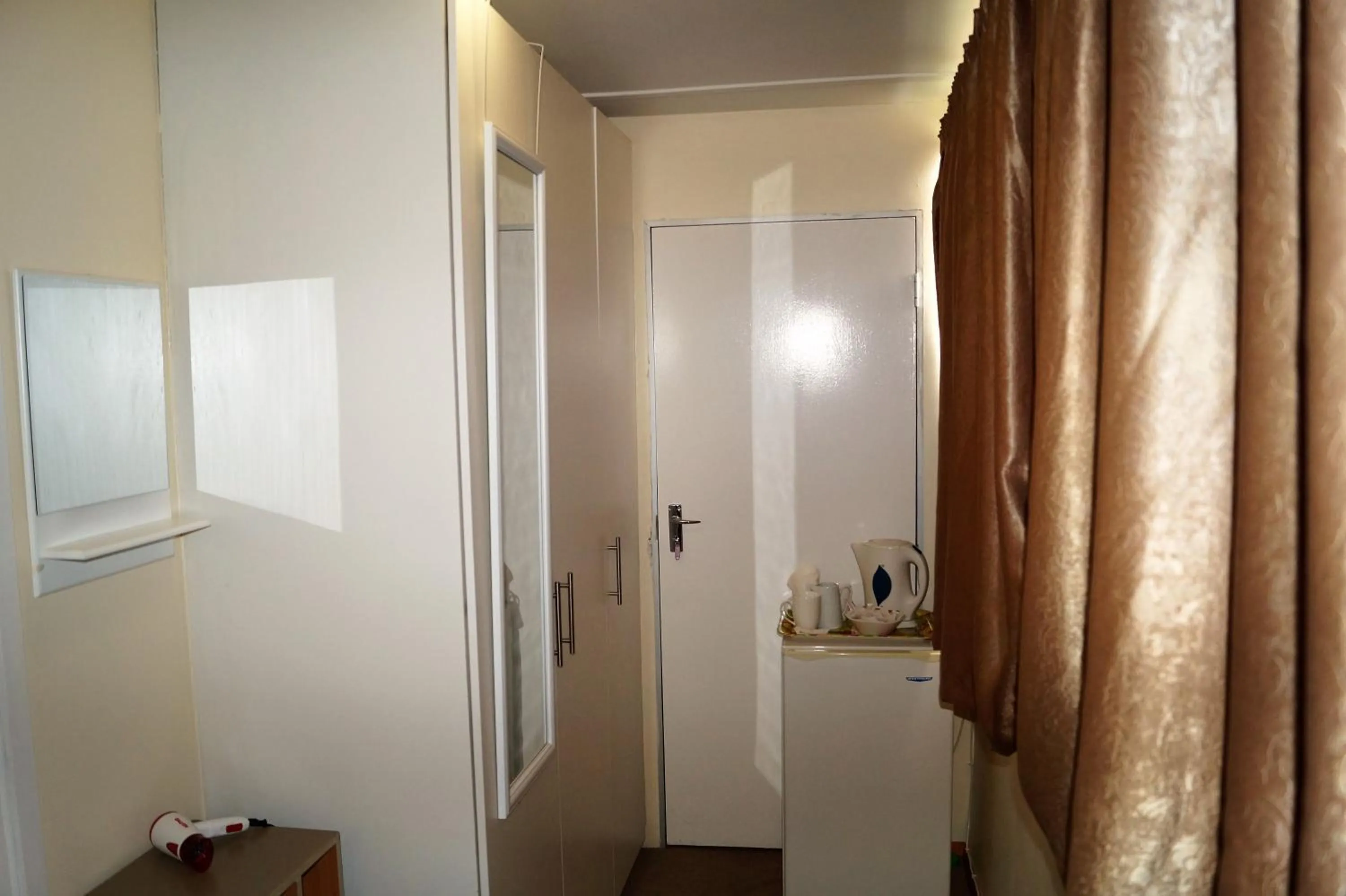 Coffee/tea facilities in Westmoreland Lodge