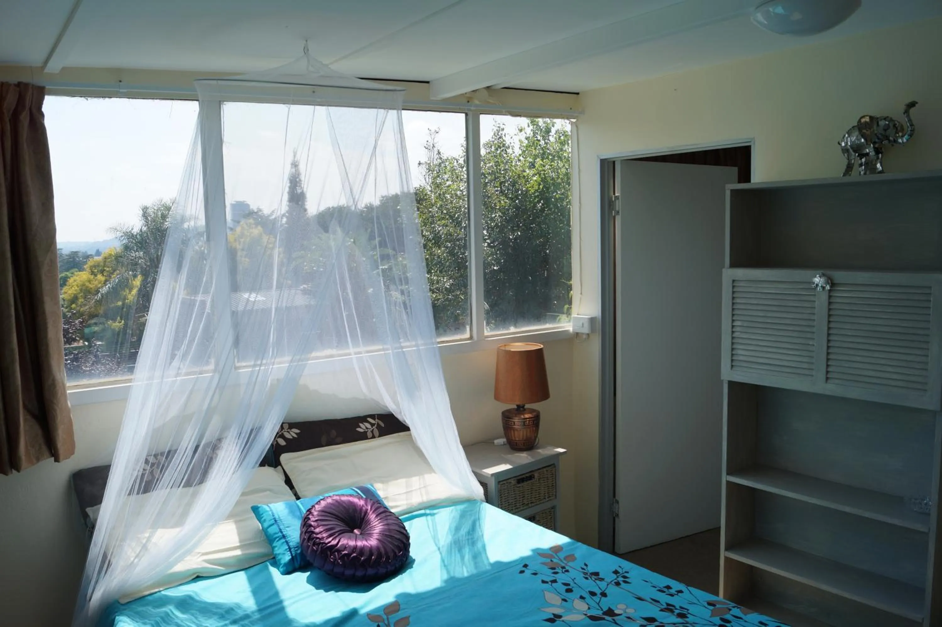 Bedroom, Bed in Westmoreland Lodge