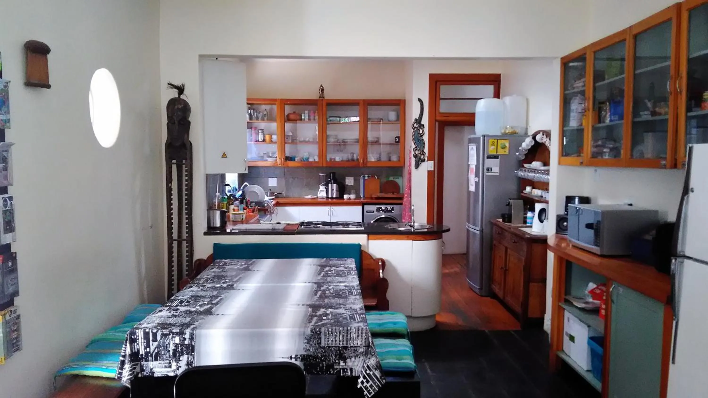 Communal kitchen, Bed in Westmoreland Lodge