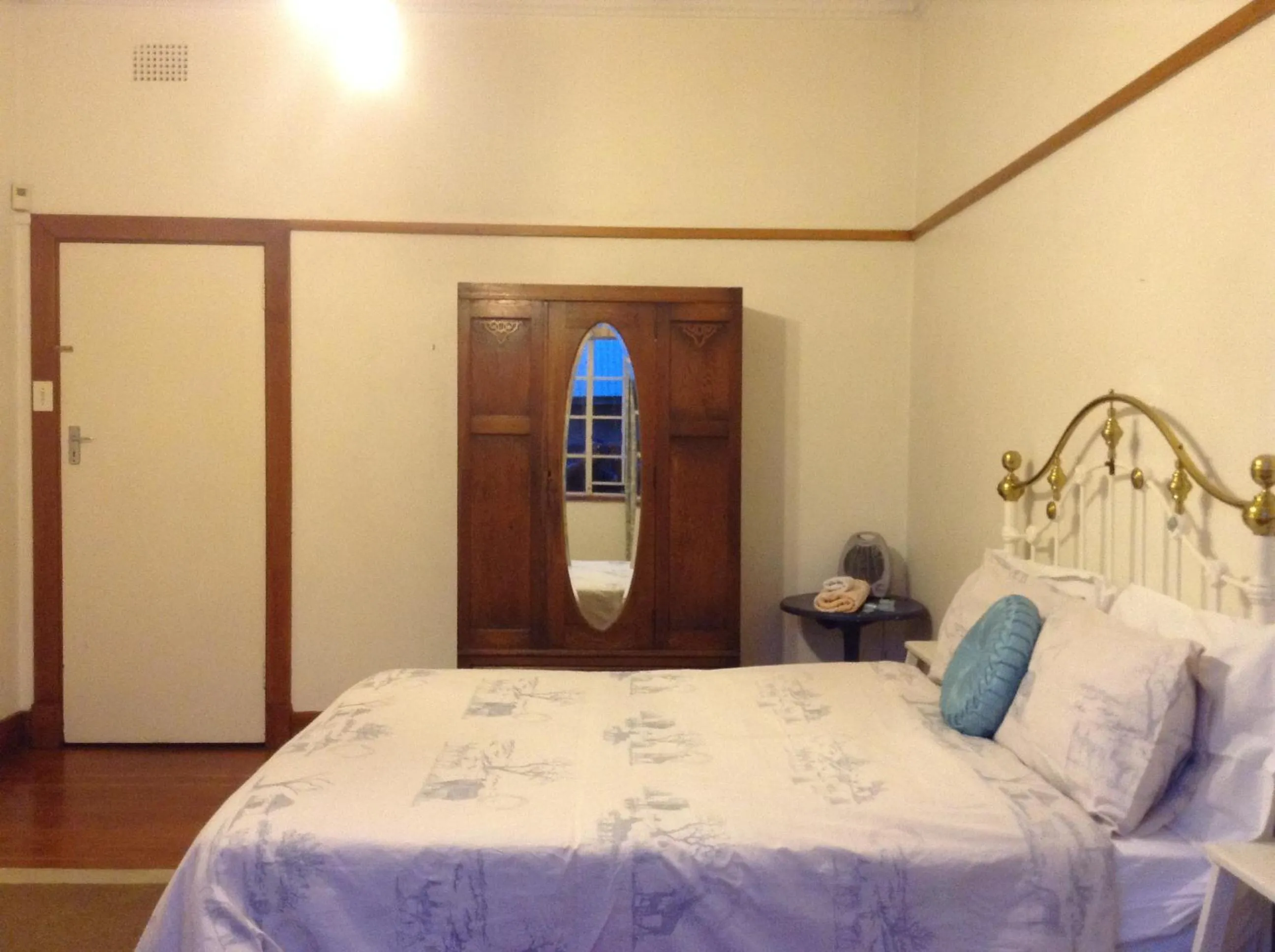 Bedroom, Bed in Westmoreland Lodge