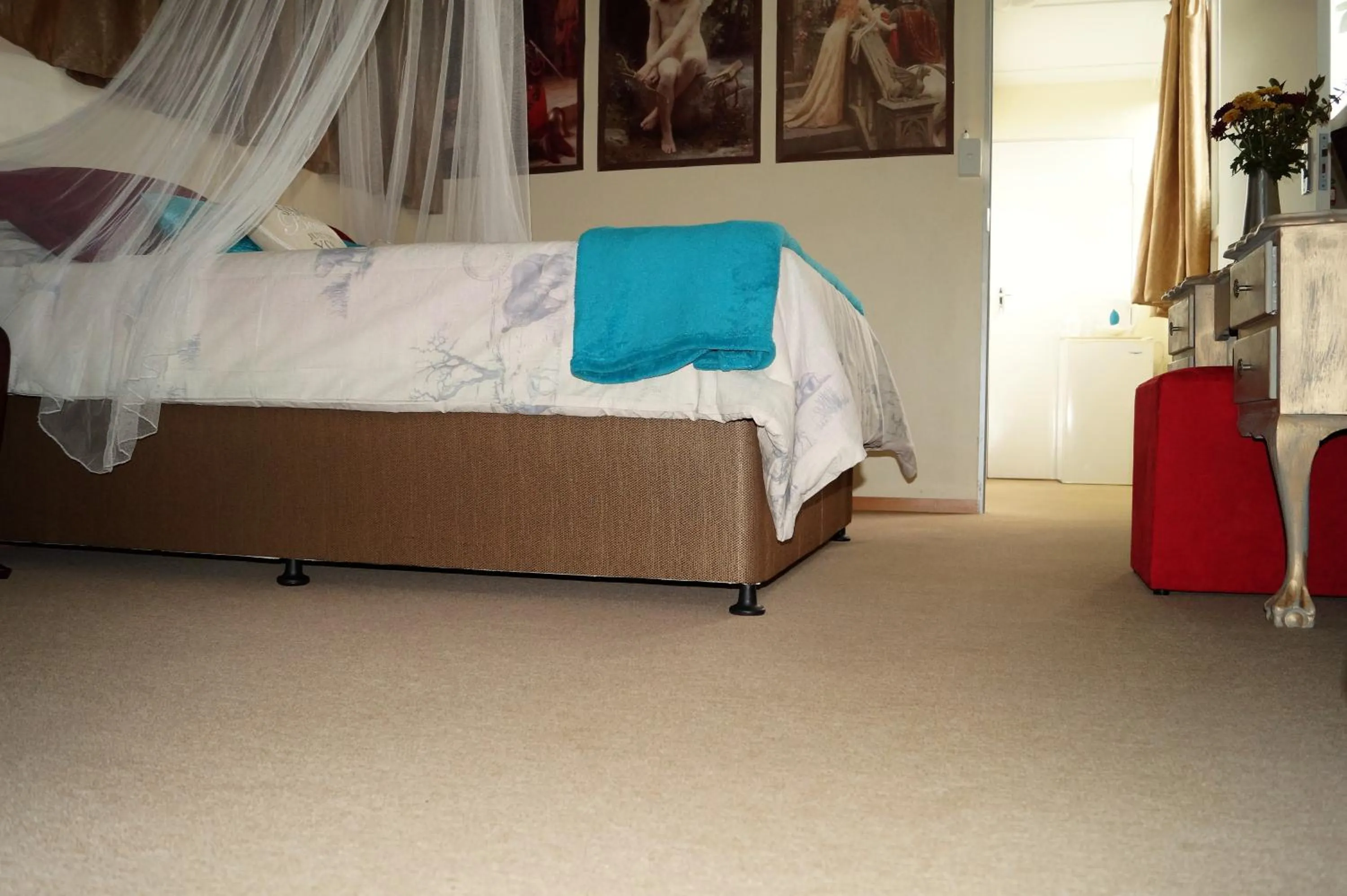 Bedroom, Bed in Westmoreland Lodge