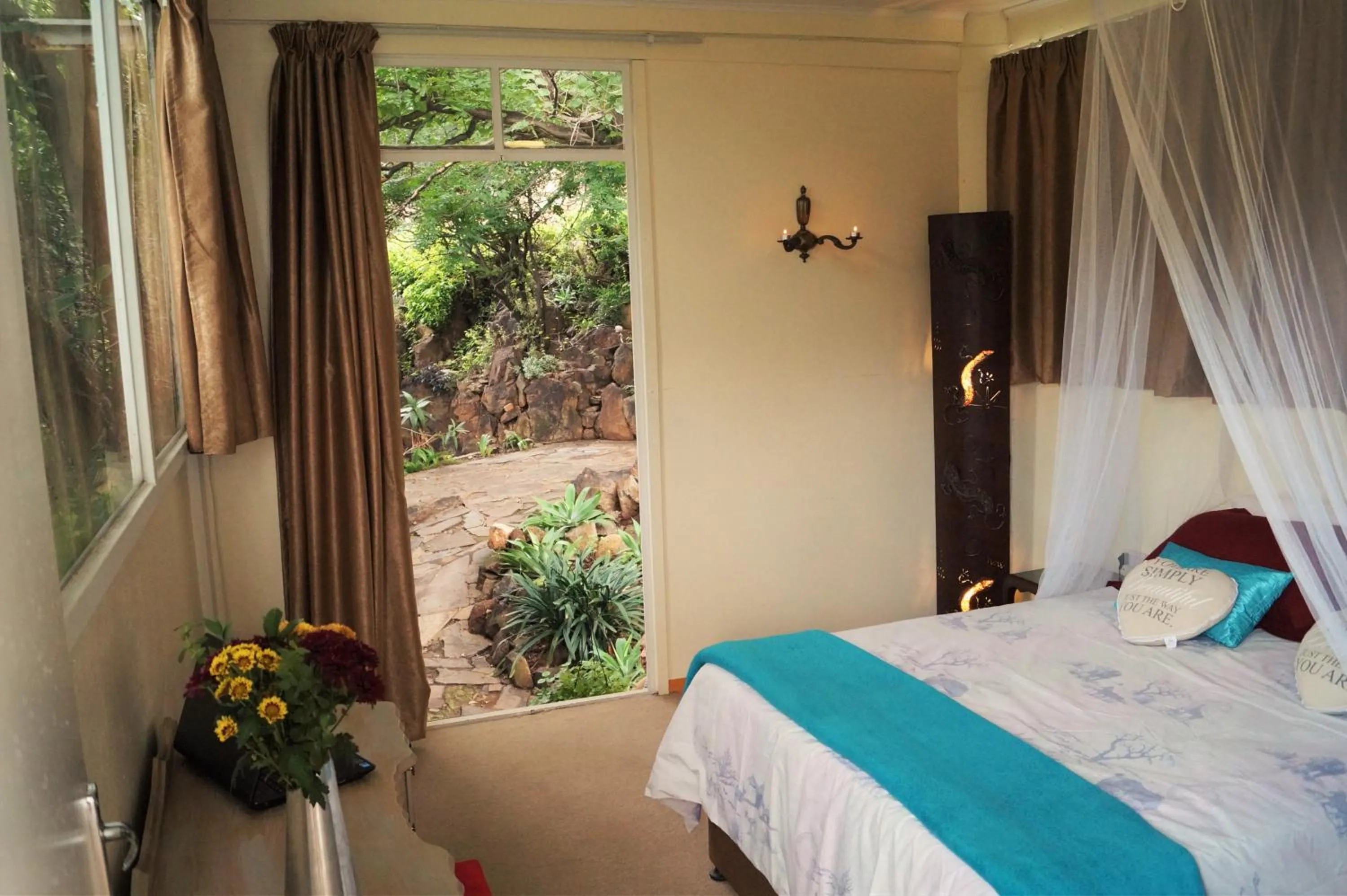 Bedroom, Bed in Westmoreland Lodge