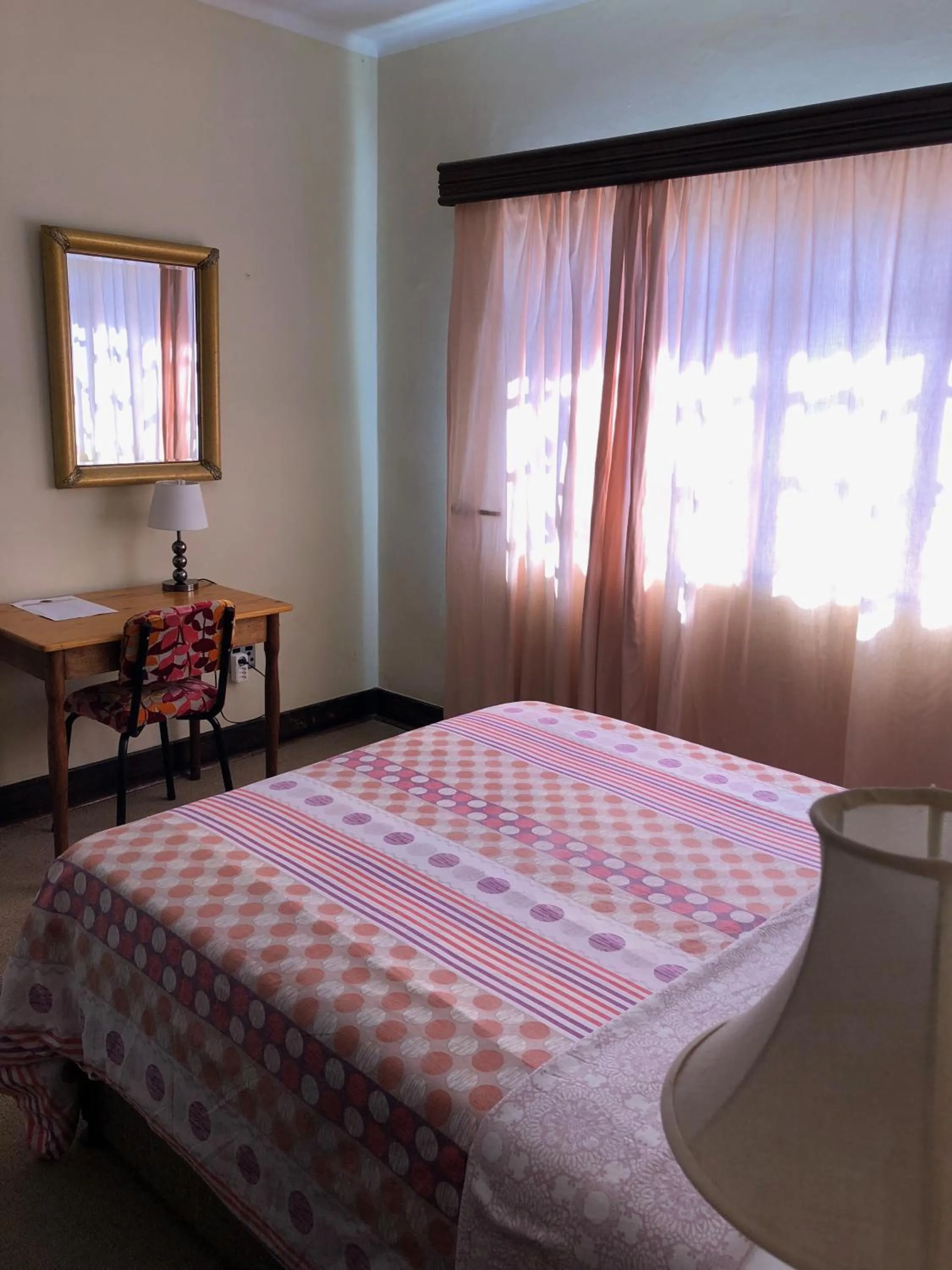 Photo of the whole room, Bed in Westmoreland Lodge