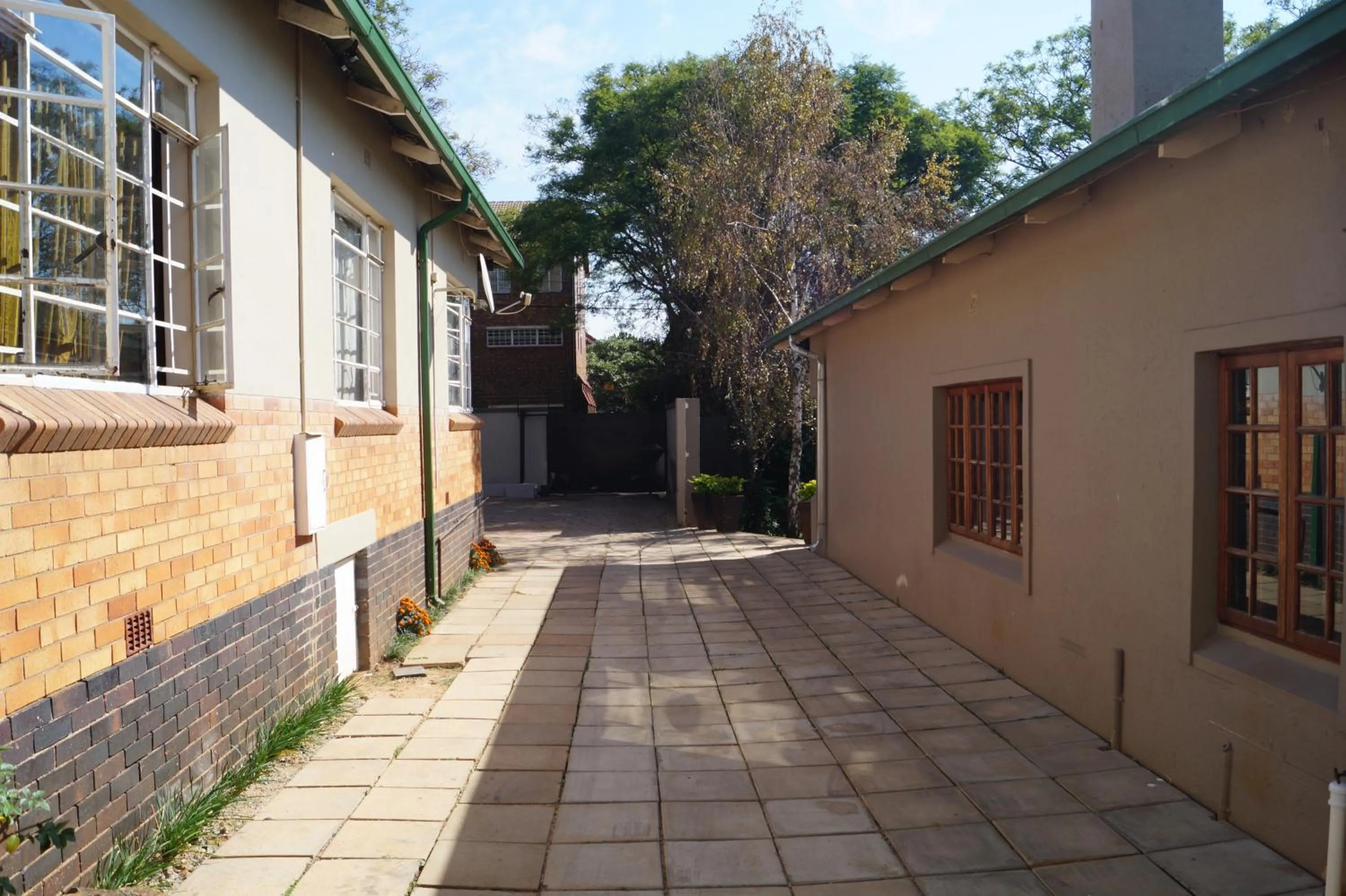 Property building in Westmoreland Lodge