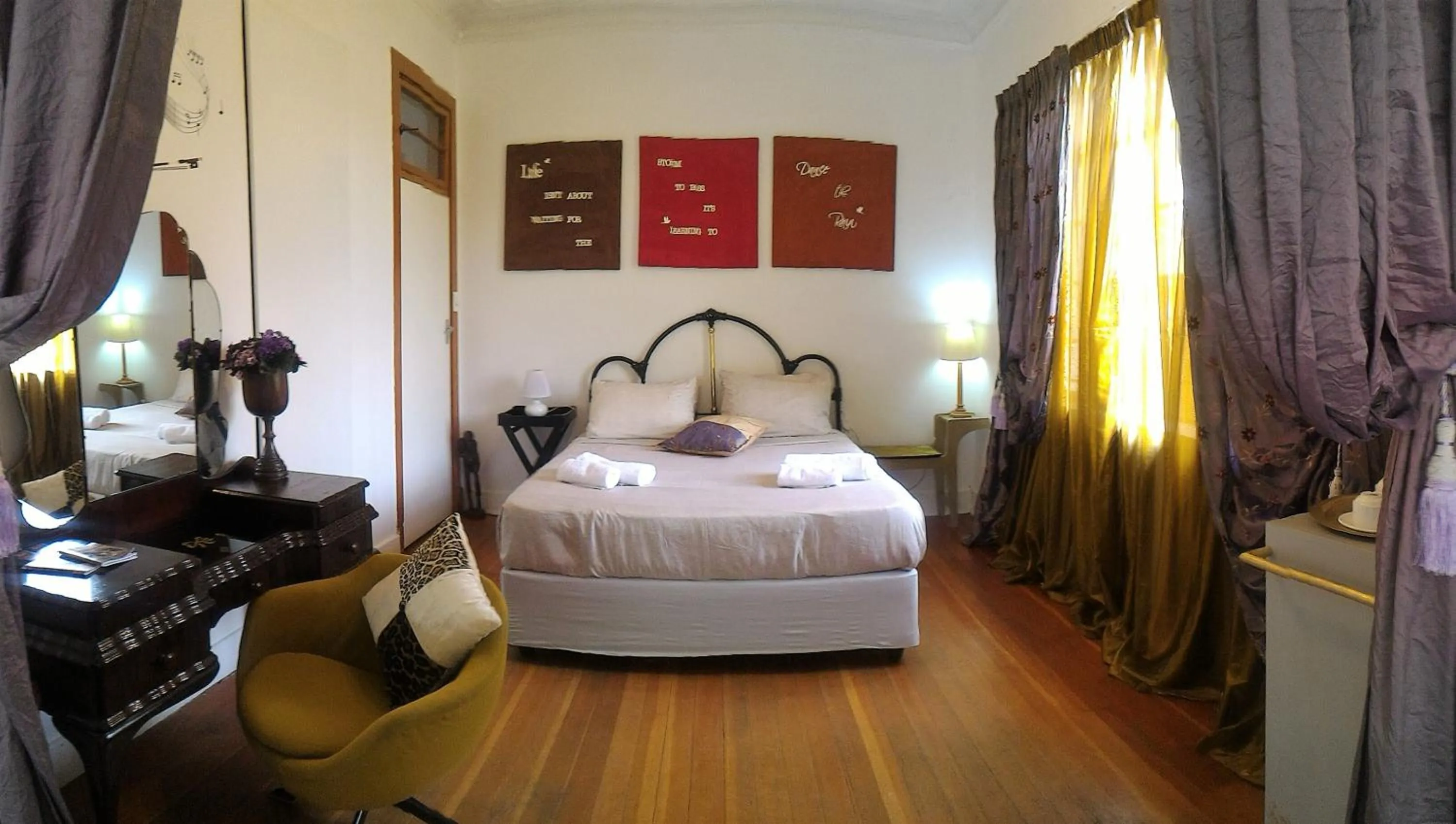 Bedroom, Bed in Westmoreland Lodge