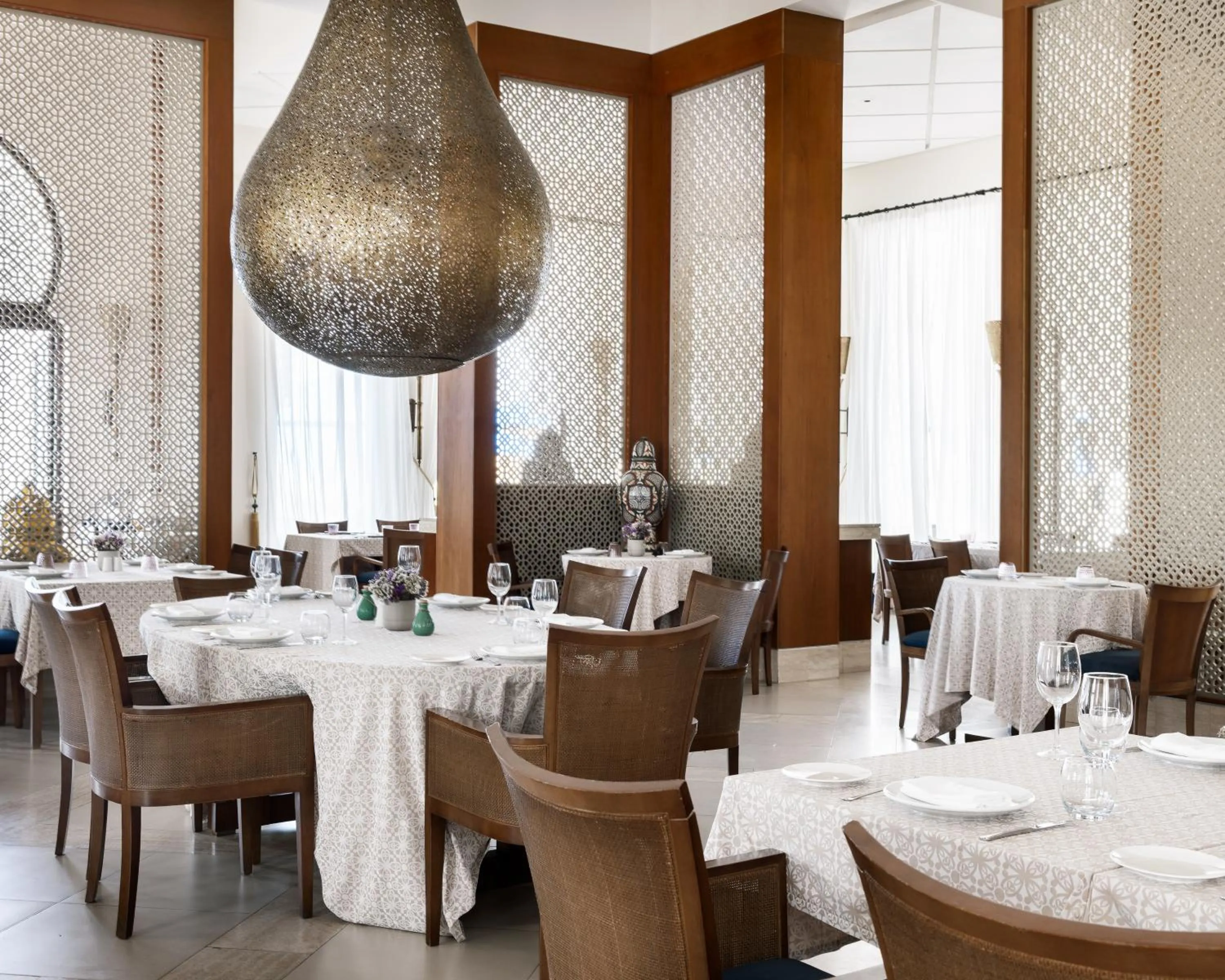 Restaurant/places to eat in Banyan Tree Tamouda Bay