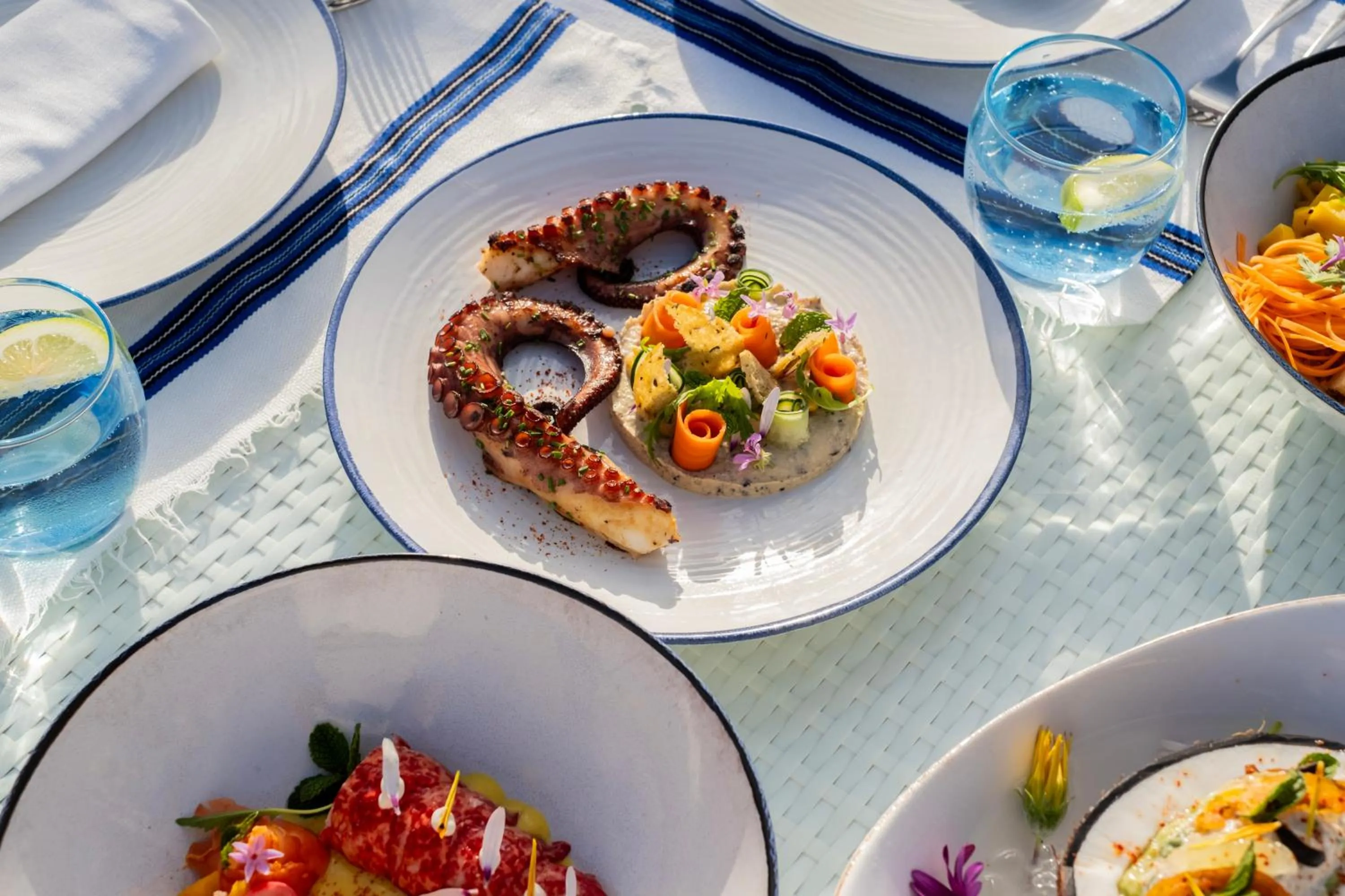 Restaurant/places to eat in Banyan Tree Tamouda Bay