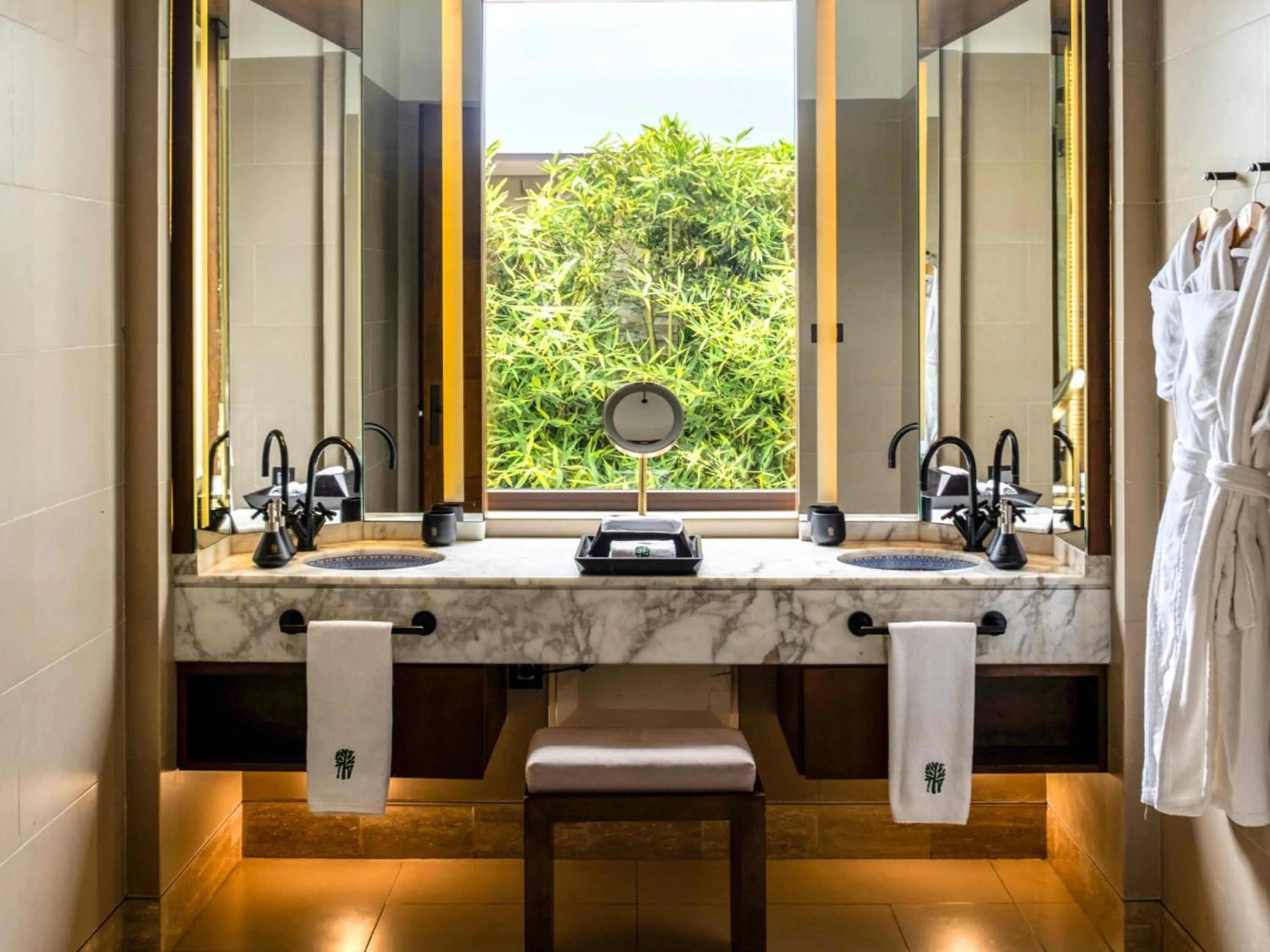 Toilet in Banyan Tree Tamouda Bay