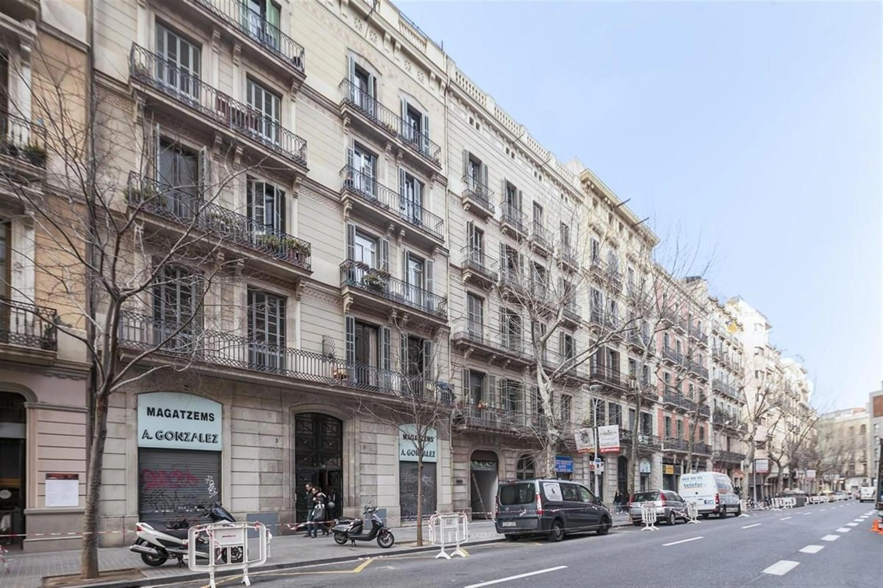 Facade/entrance in Alcam Trafalgar