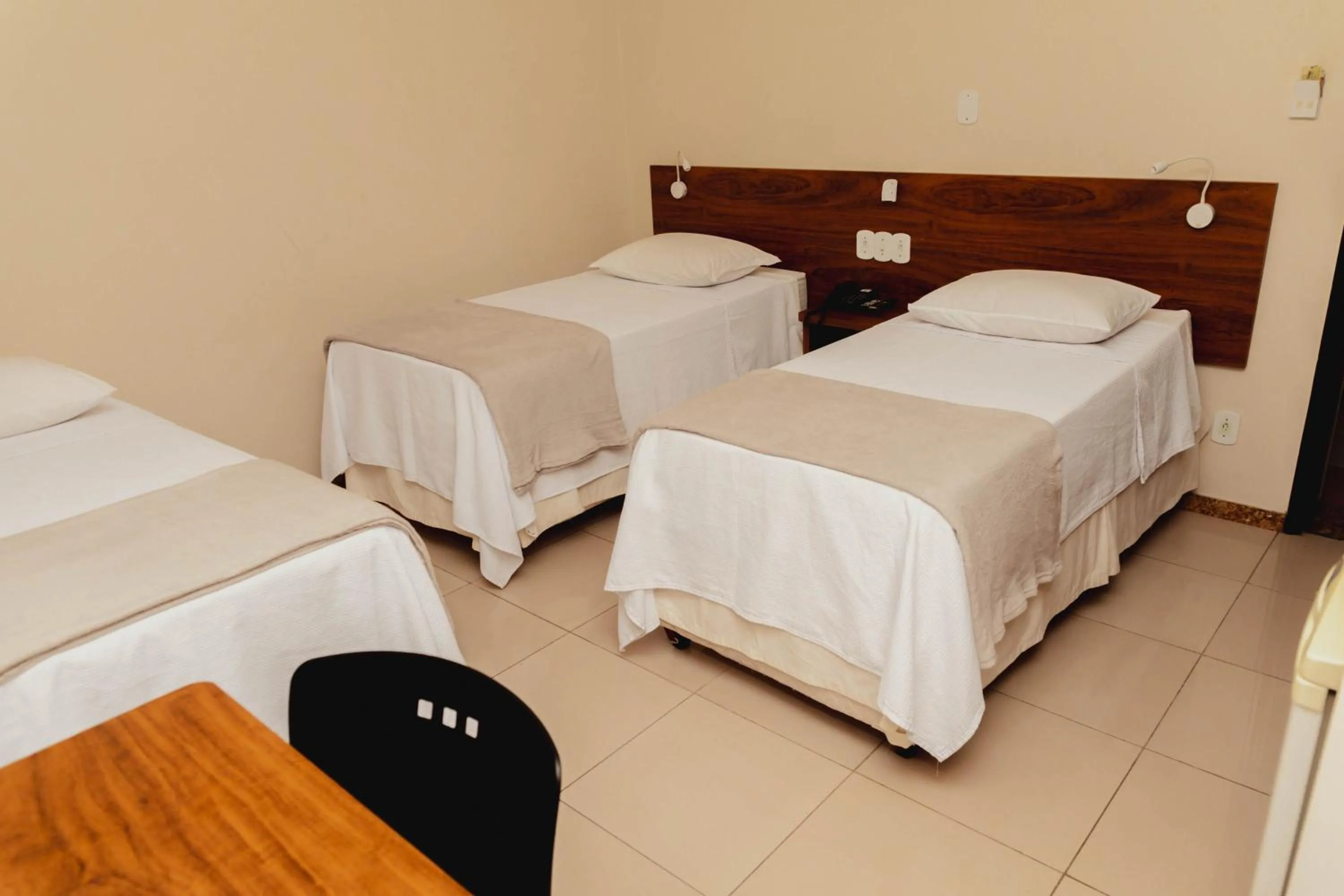 Bed in San Diego Lancaster Teófilo Otoni