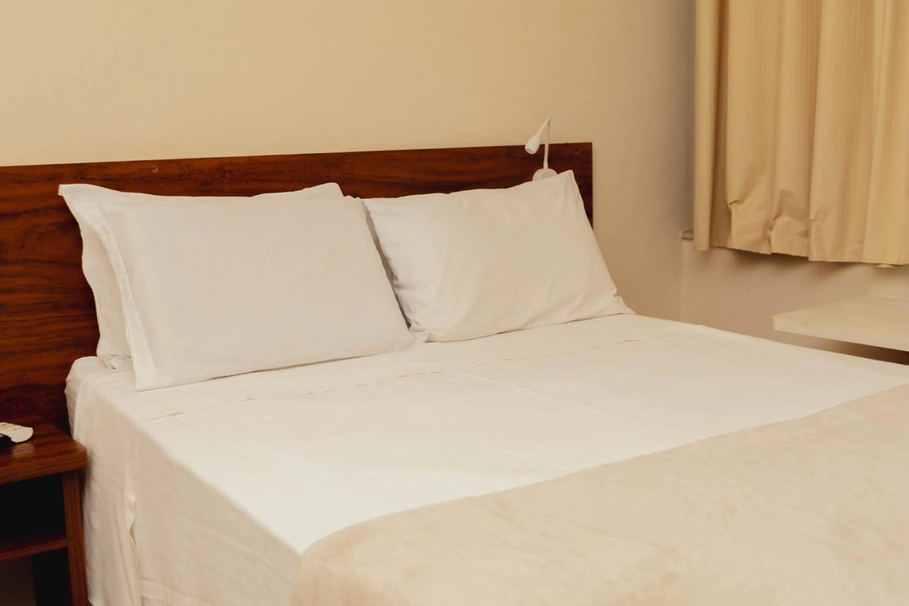 Bed in San Diego Lancaster Teófilo Otoni