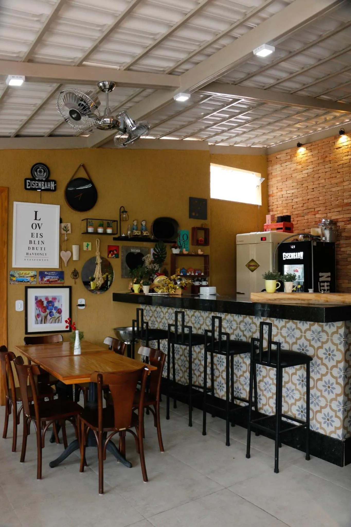 Decorative detail in San Diego Lancaster Teófilo Otoni