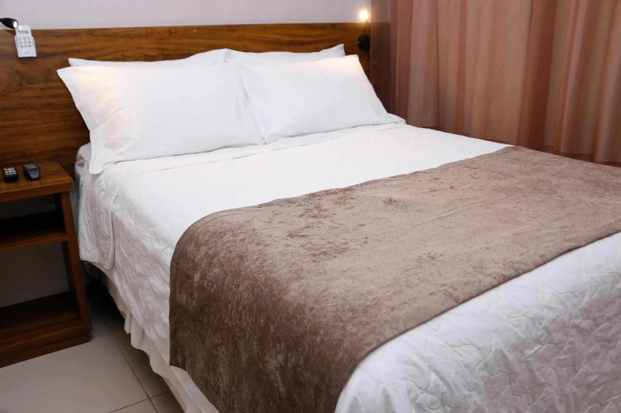 Bed in San Diego Lancaster Teófilo Otoni