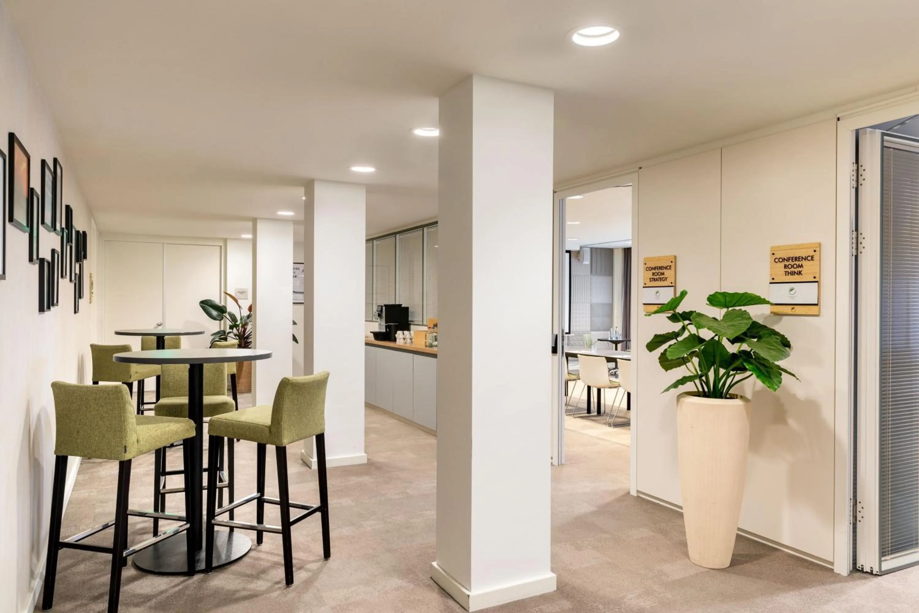 Lounge or bar in Element Amsterdam