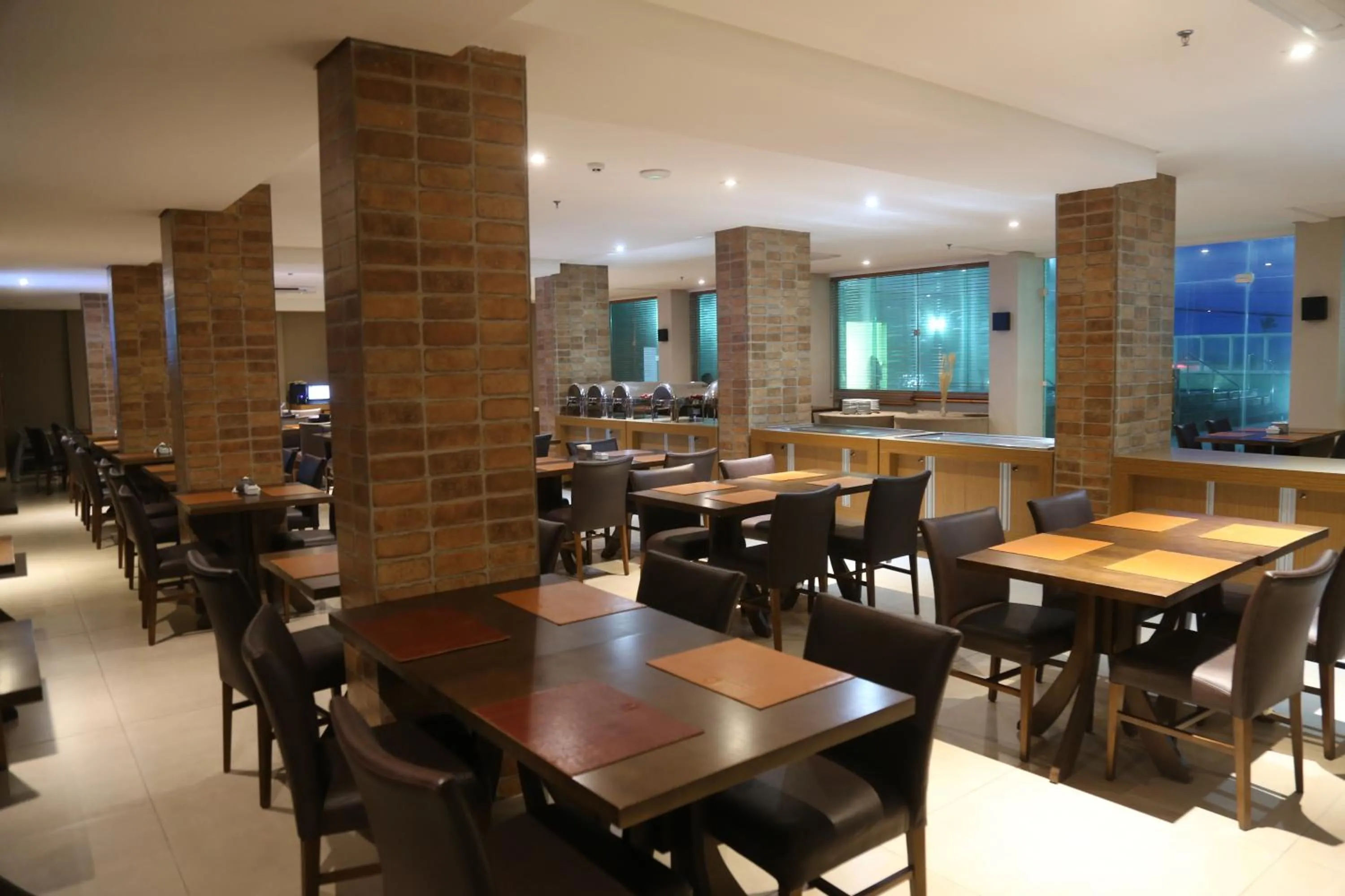 Restaurant/places to eat in Real Classic Bahia Hotel