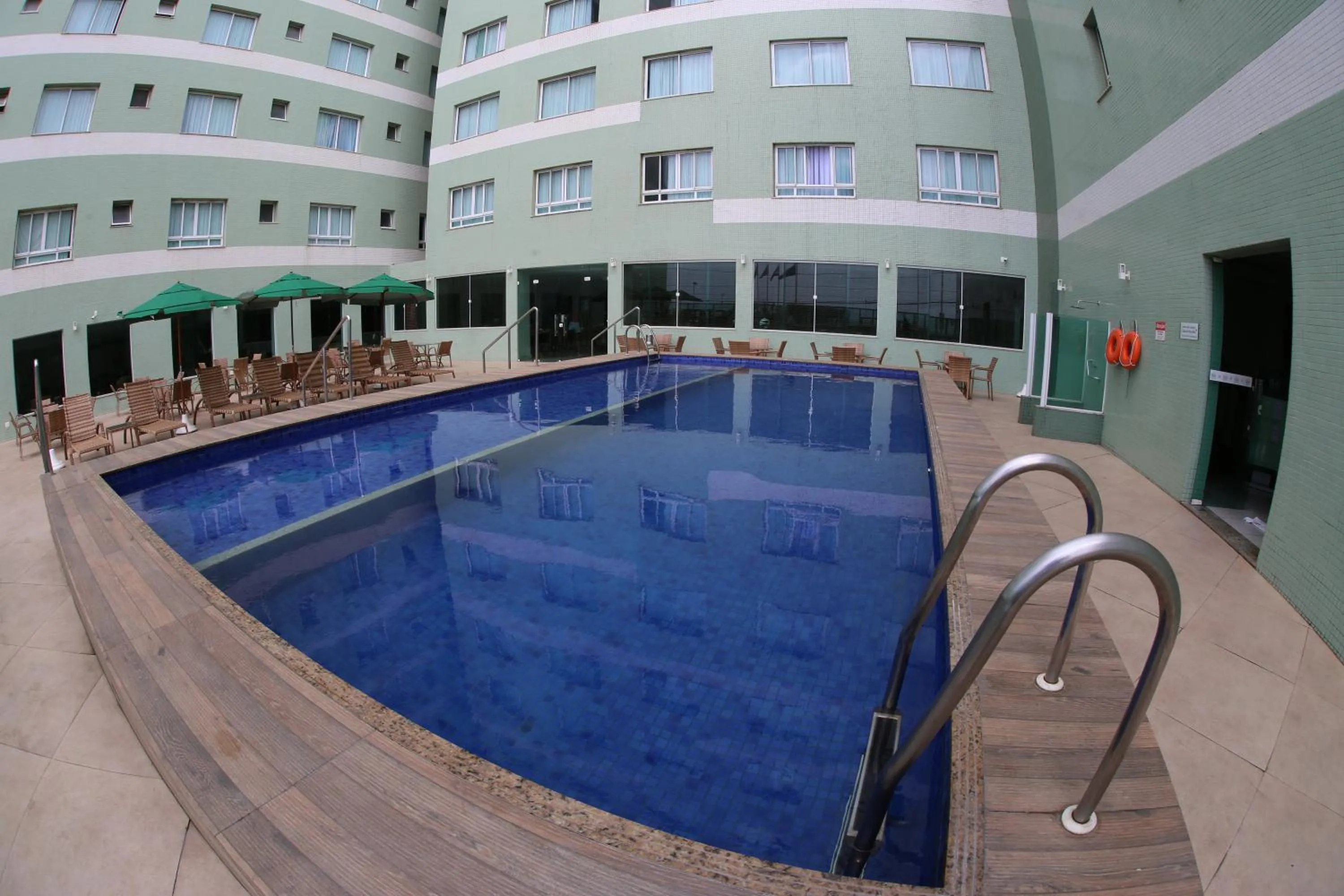 Swimming pool in Real Classic Bahia Hotel