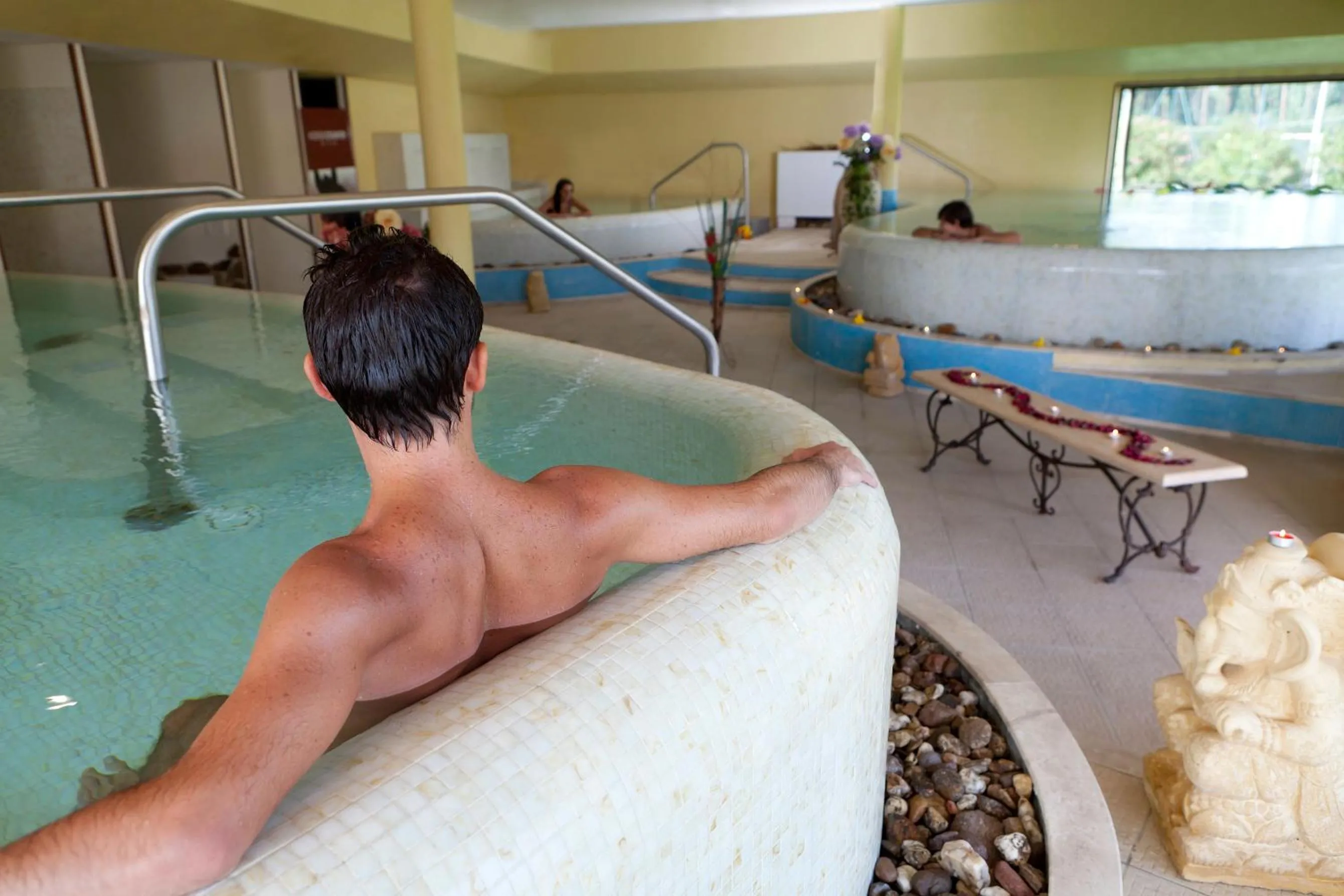 People in Horse Country Resort Congress & Spa - Hotel Ribot