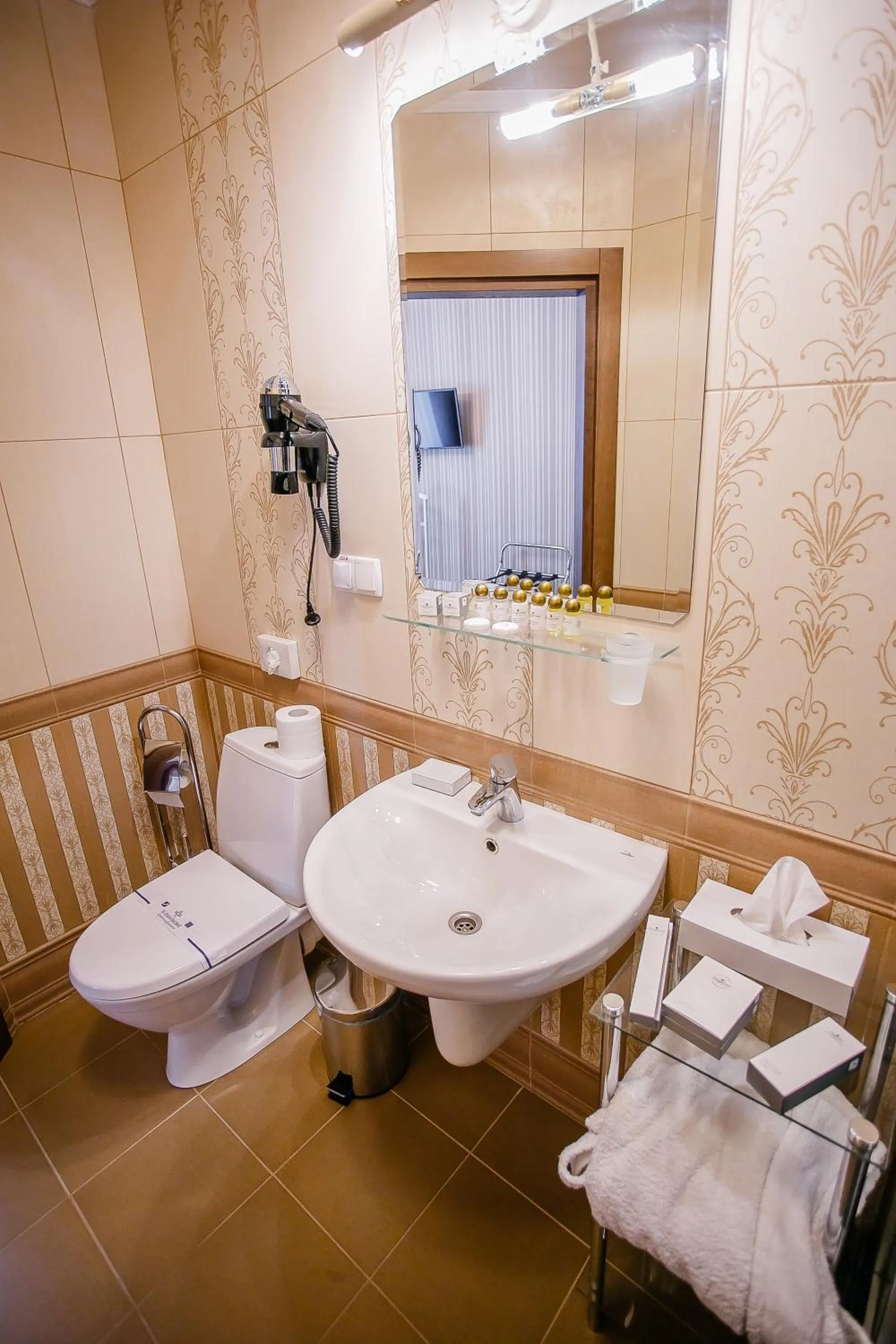 Shower in Aristokrat