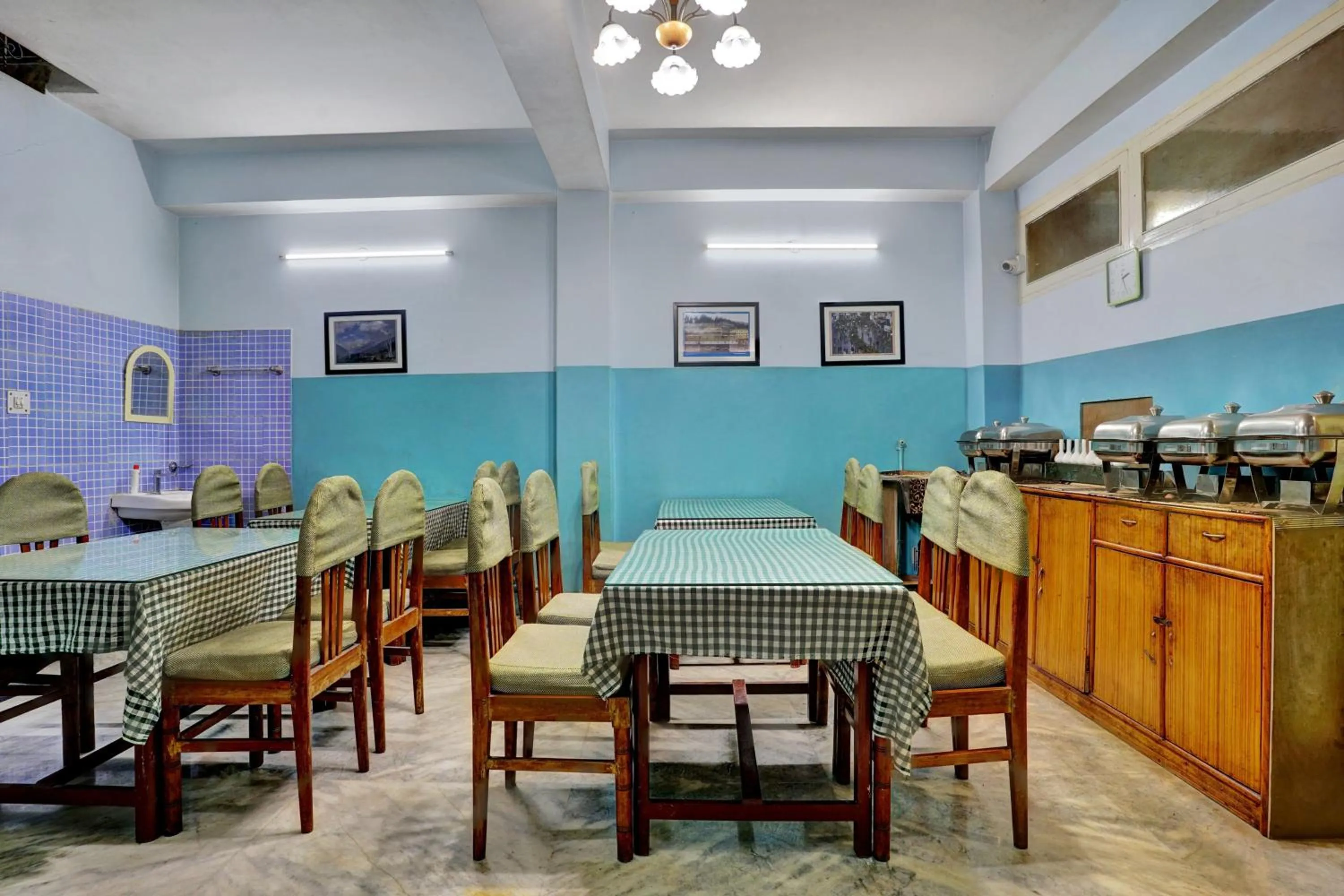 Restaurant/places to eat in Collection O Green Park