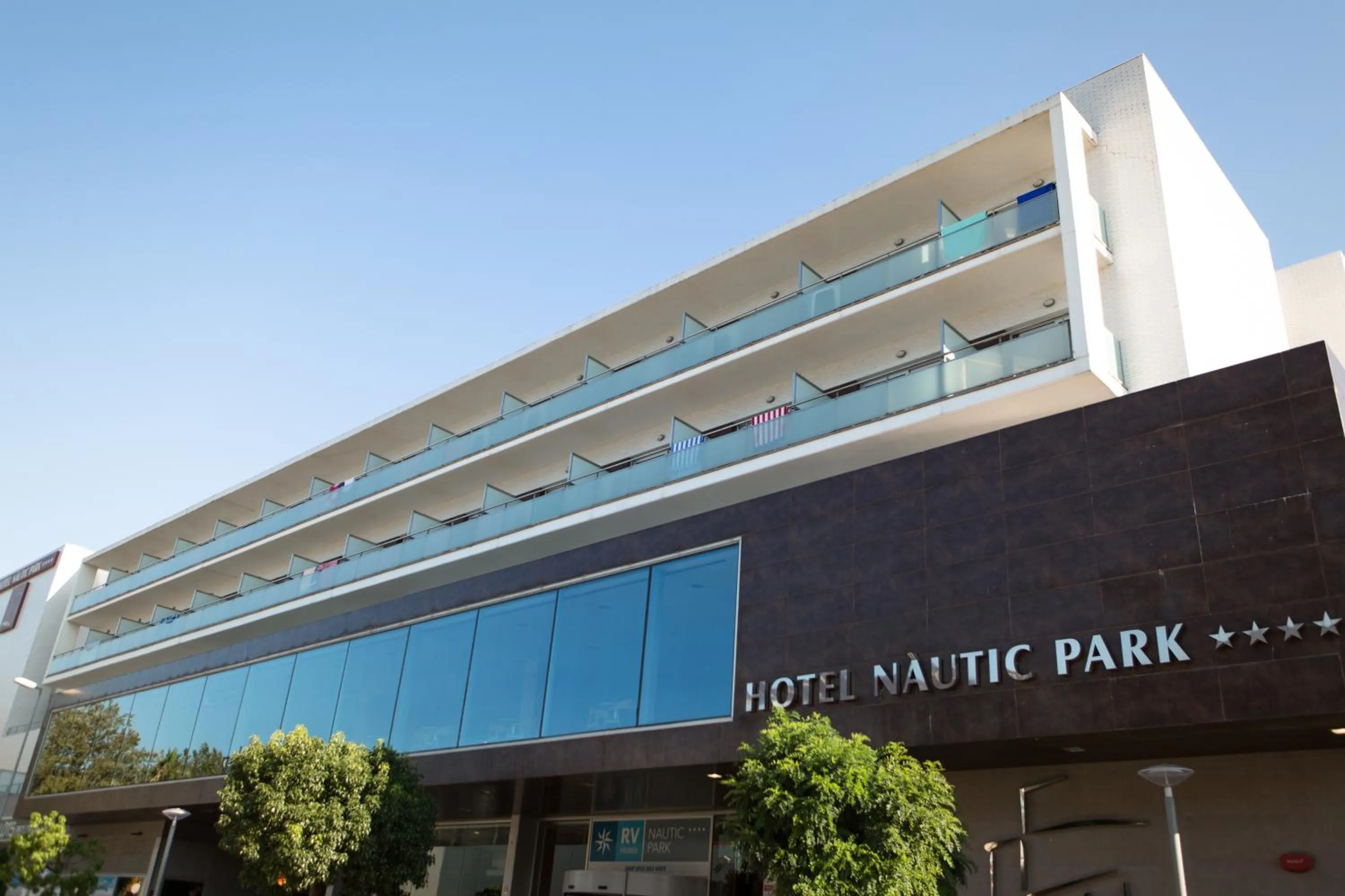 Facade/entrance in RVHotels Nautic Park