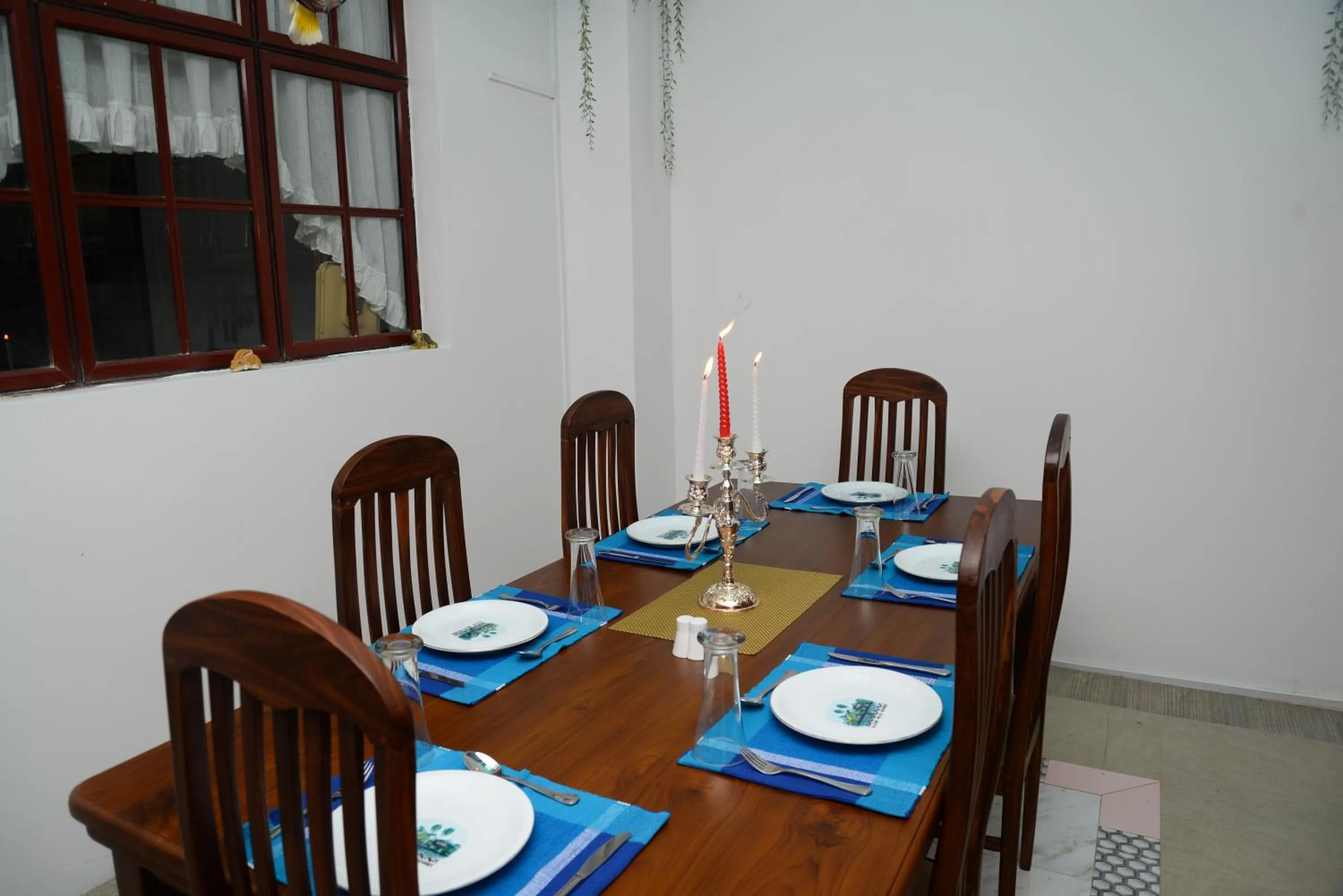 Restaurant/places to eat in King Of Kandy