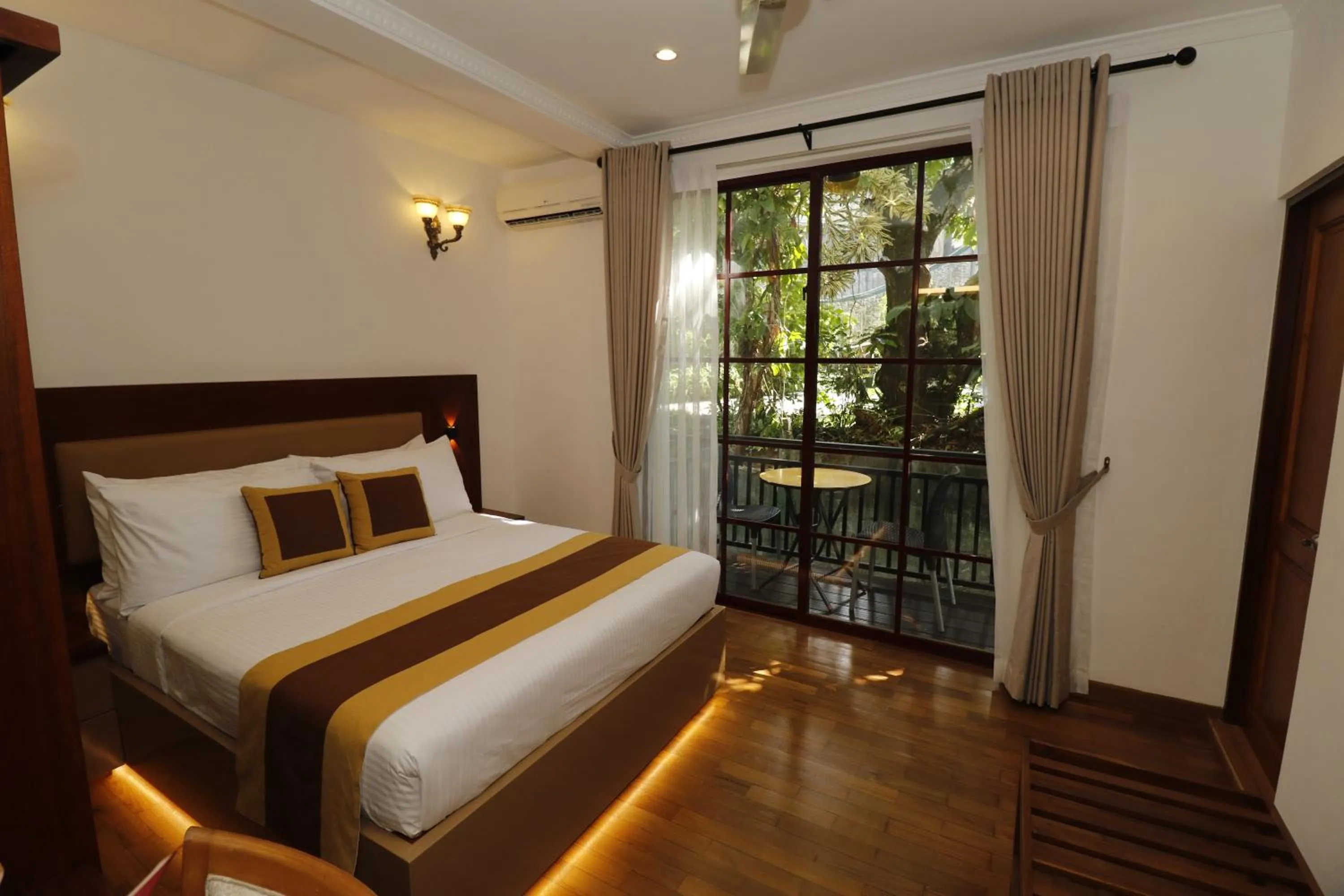 Bed in King Of Kandy