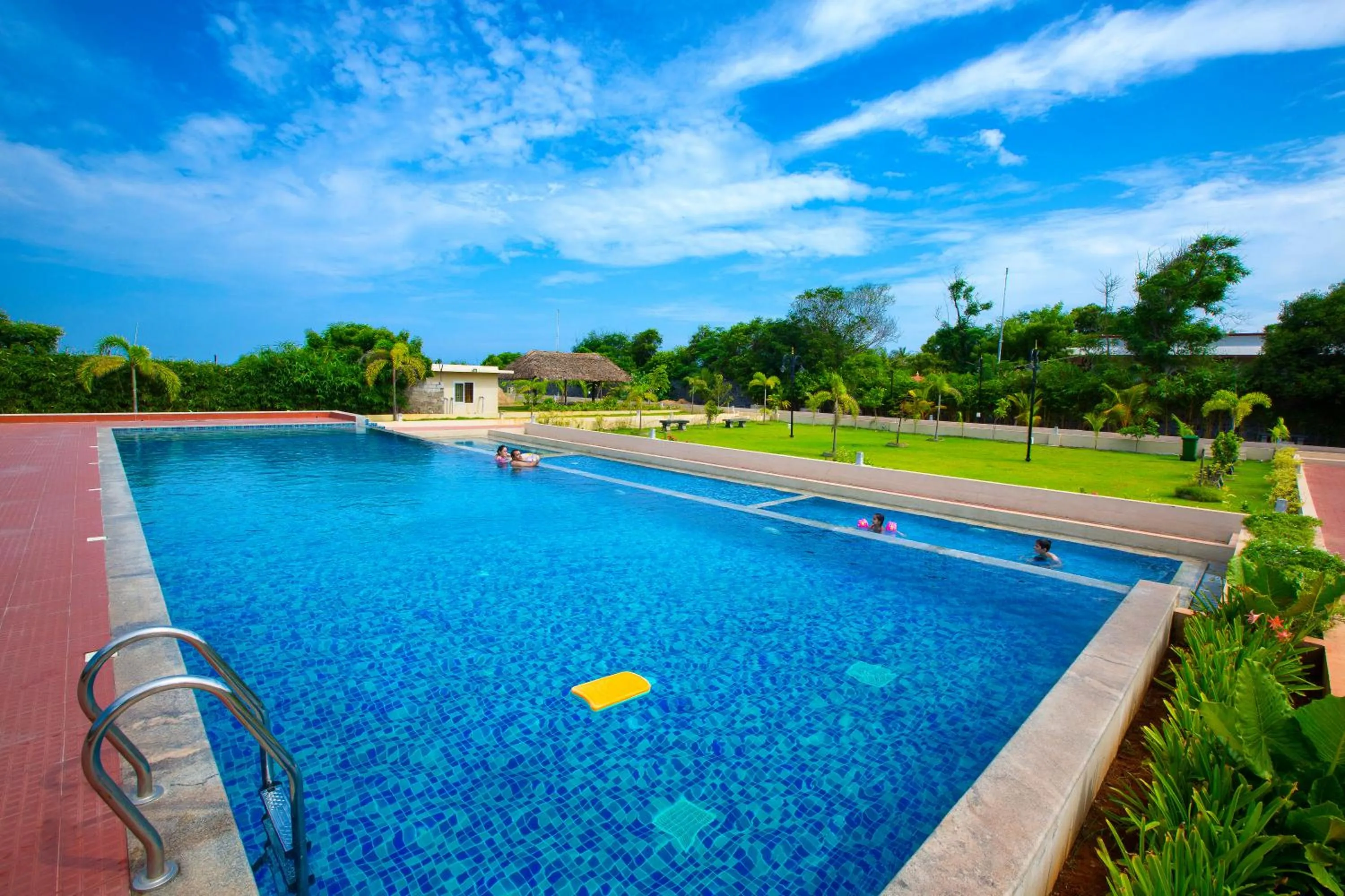 Swimming pool in Landmark Pallavaa Beach Resorts Mahabalipuram
