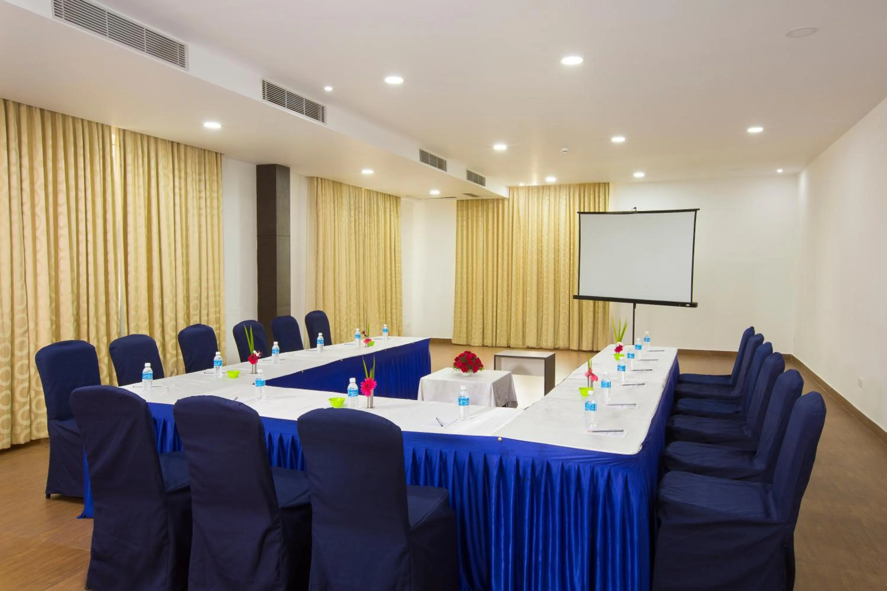 Banquet/Function facilities in Landmark Pallavaa Beach Resorts Mahabalipuram