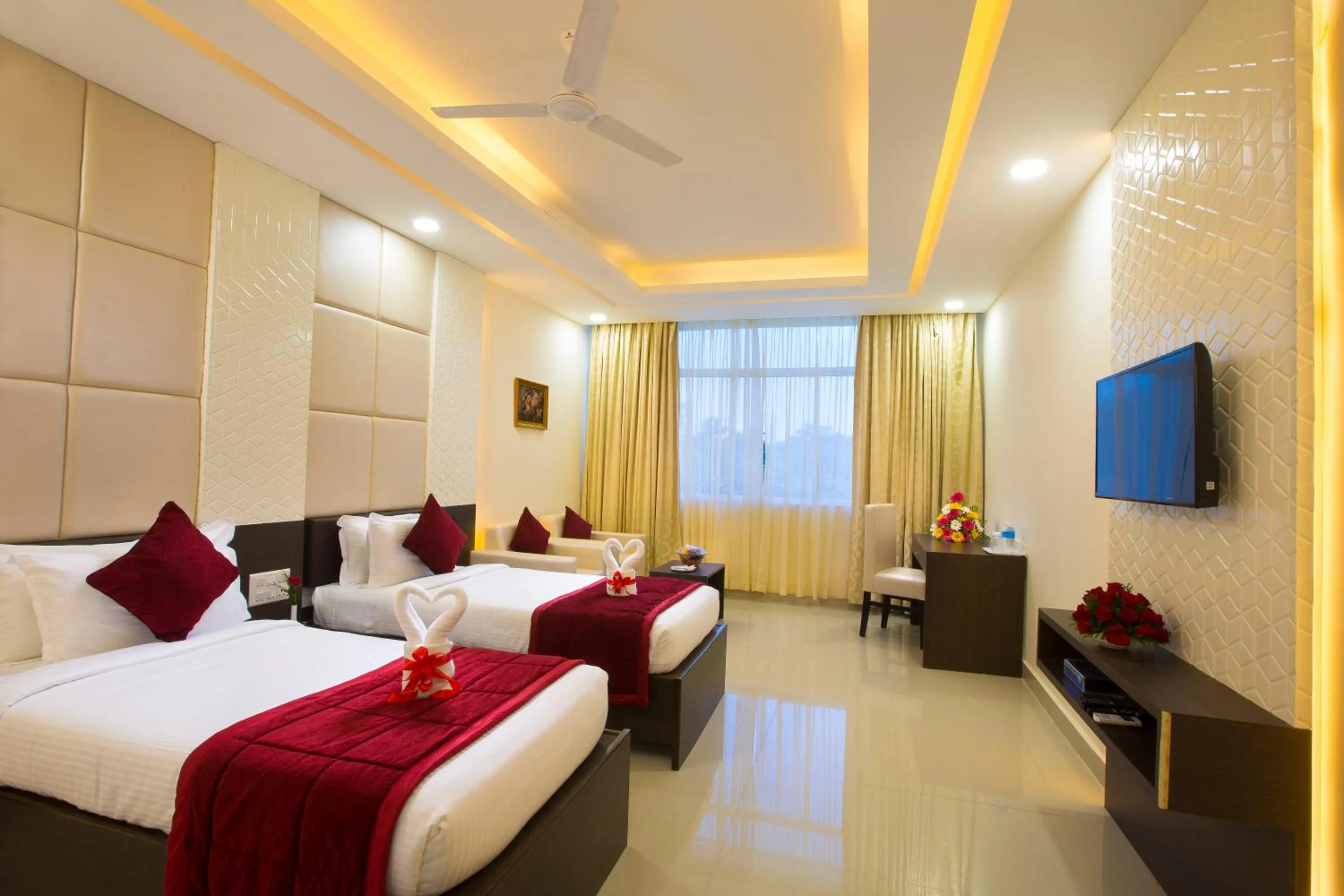 Bedroom, Bed in Landmark Pallavaa Beach Resorts Mahabalipuram