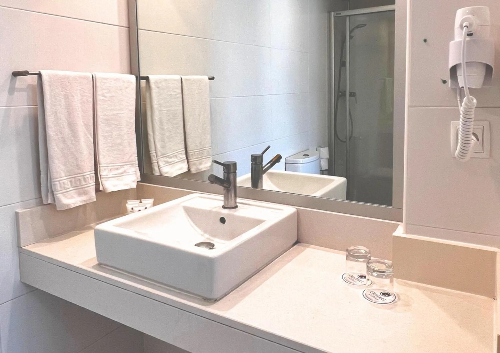 Shower in Hotel Guitart Central Park Aqua Resort