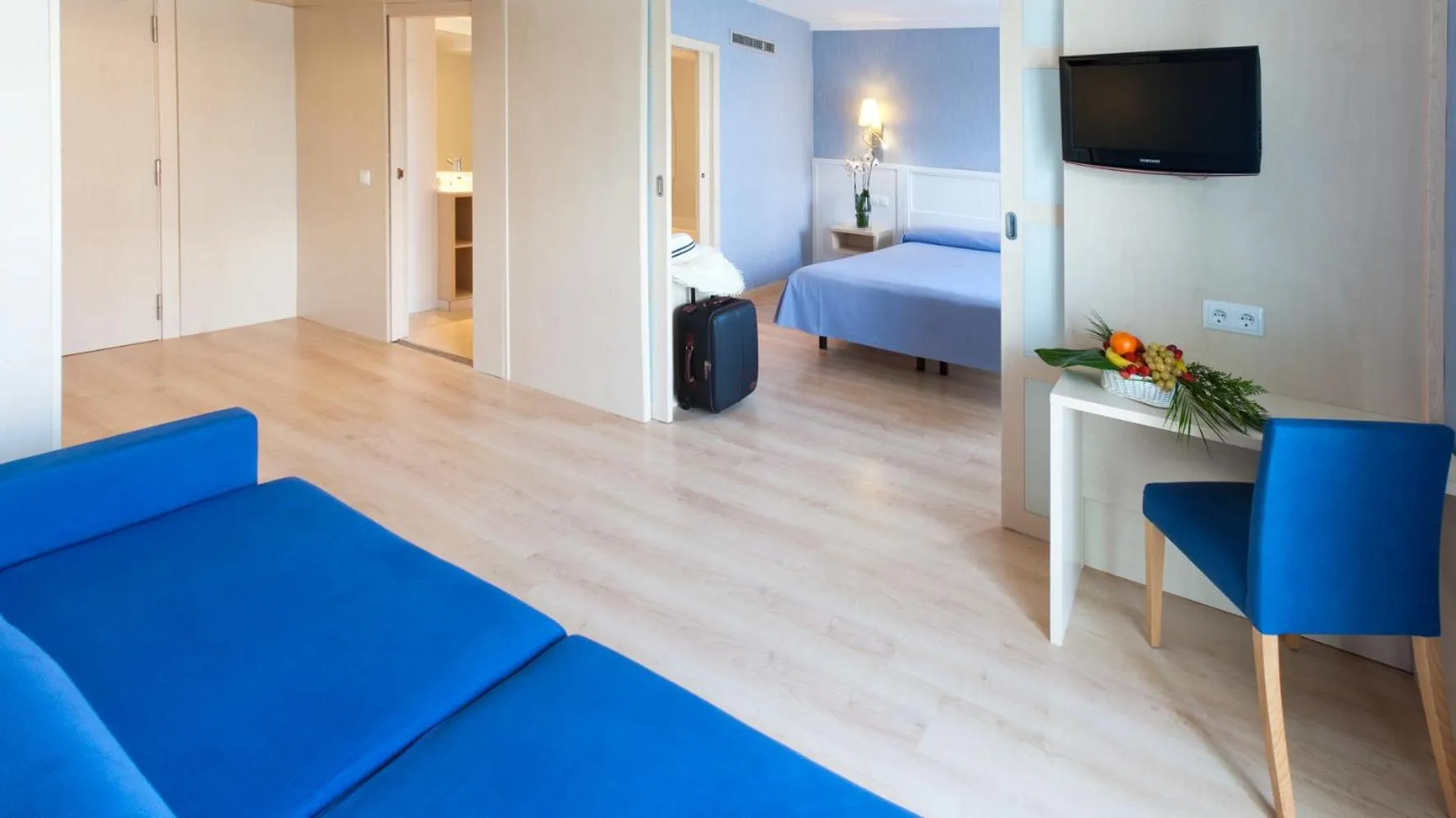 Bedroom, Bed in Hotel Guitart Central Park Aqua Resort