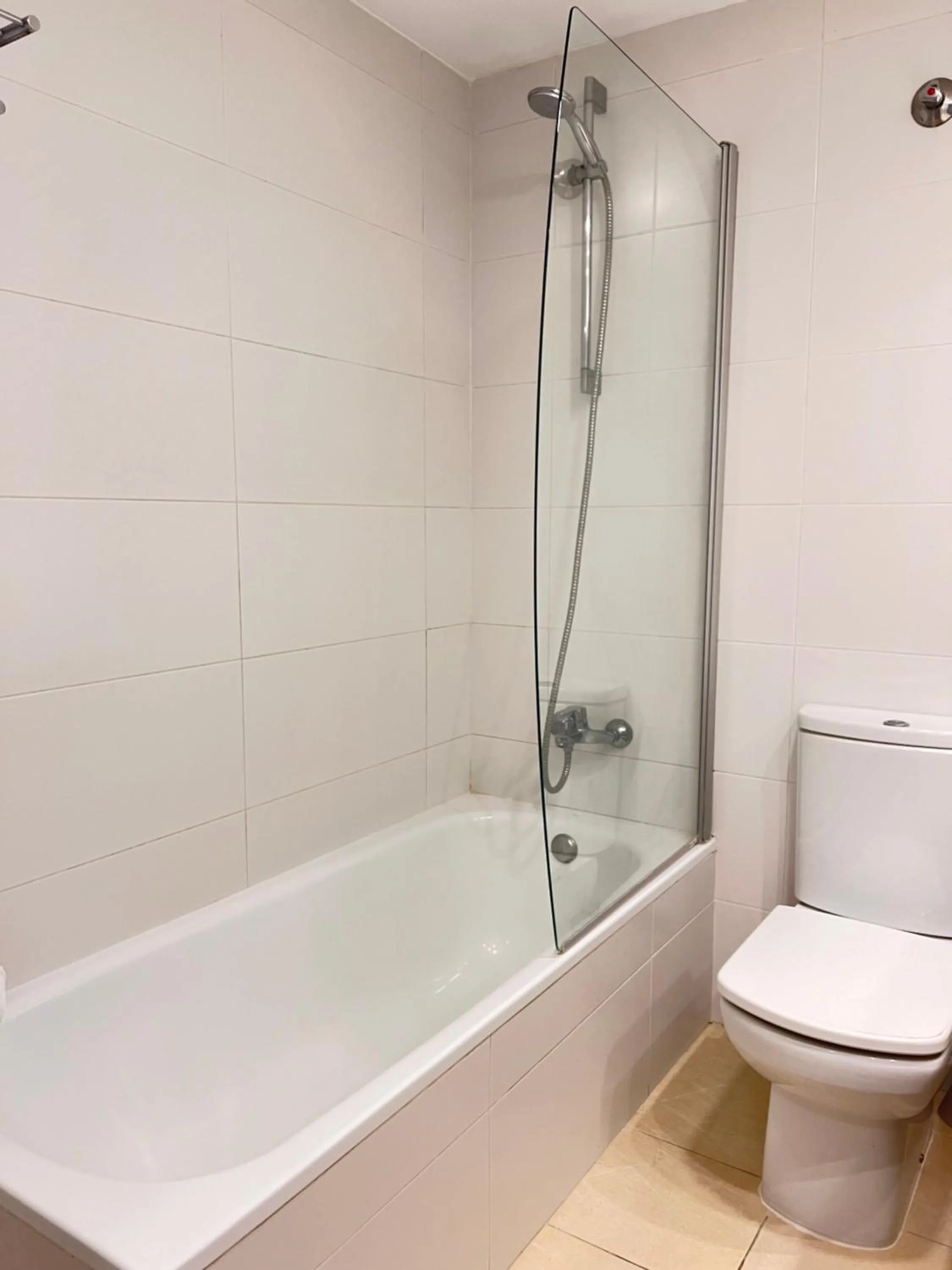 Bathroom in Hotel Guitart Central Park Aqua Resort