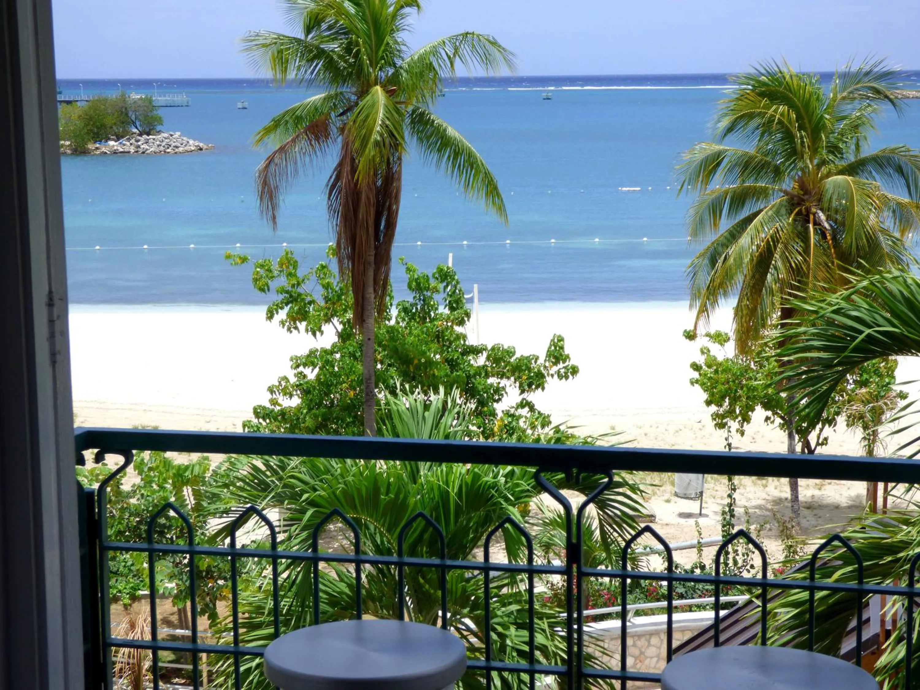 Day in Beach One Bedroom Suite A29