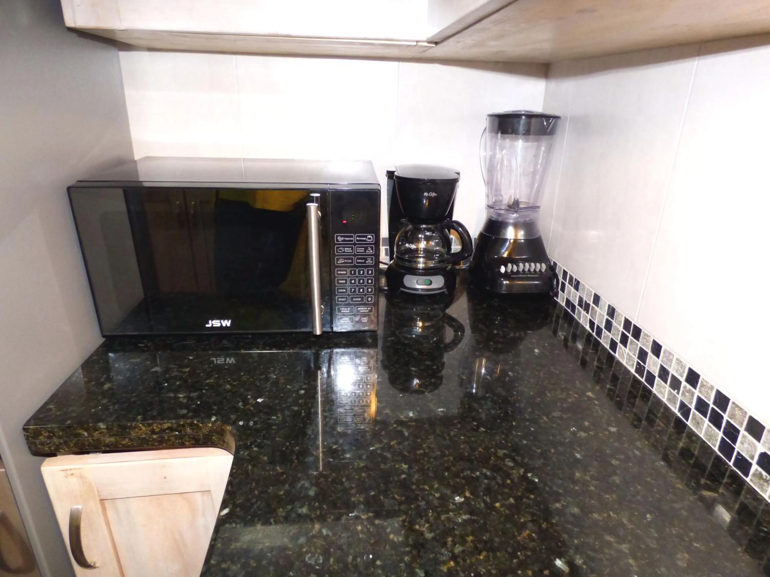 Coffee/tea facilities in Beach One Bedroom Suite A29