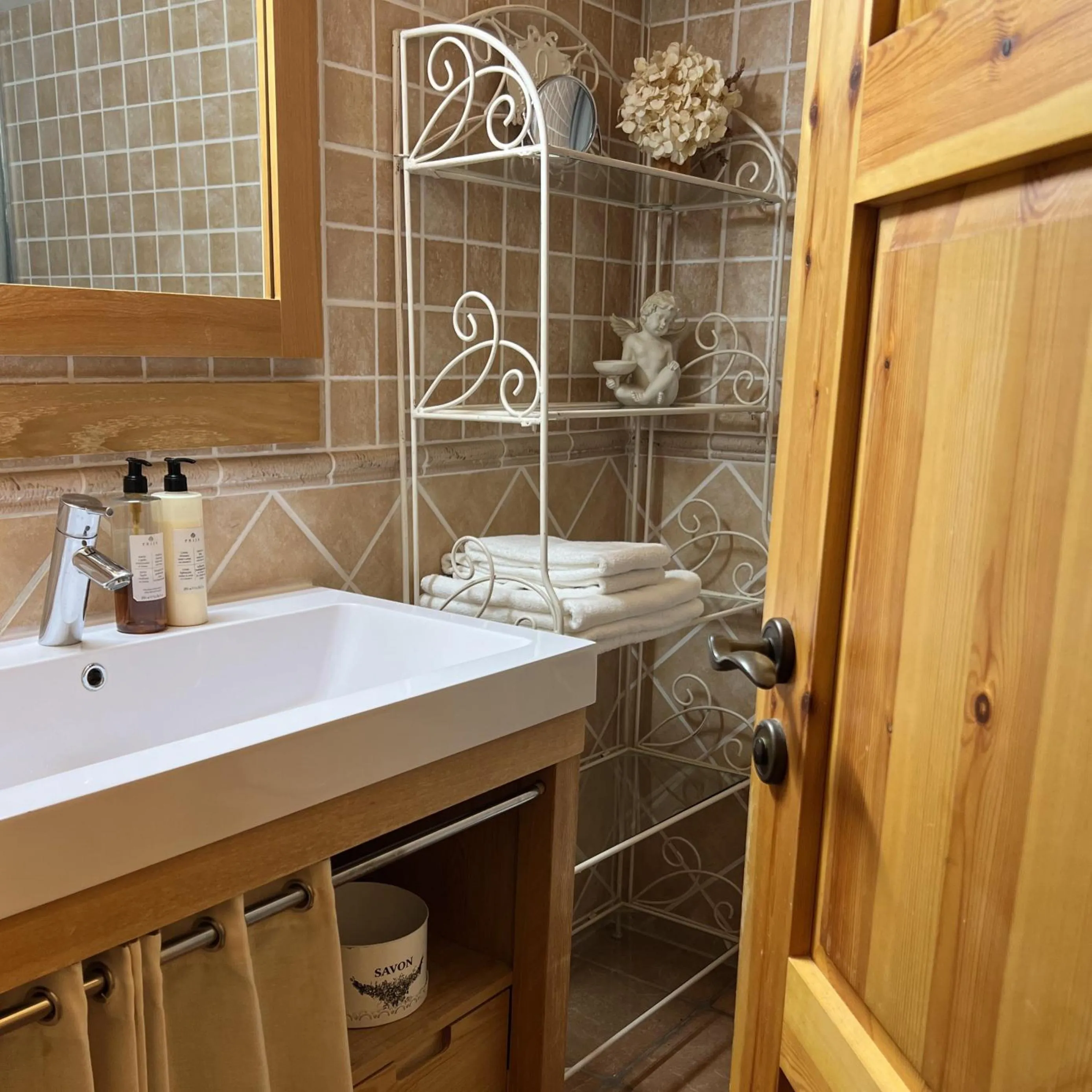 Bathroom in Hotel Boutique Niu de Sol - Designed for Adults