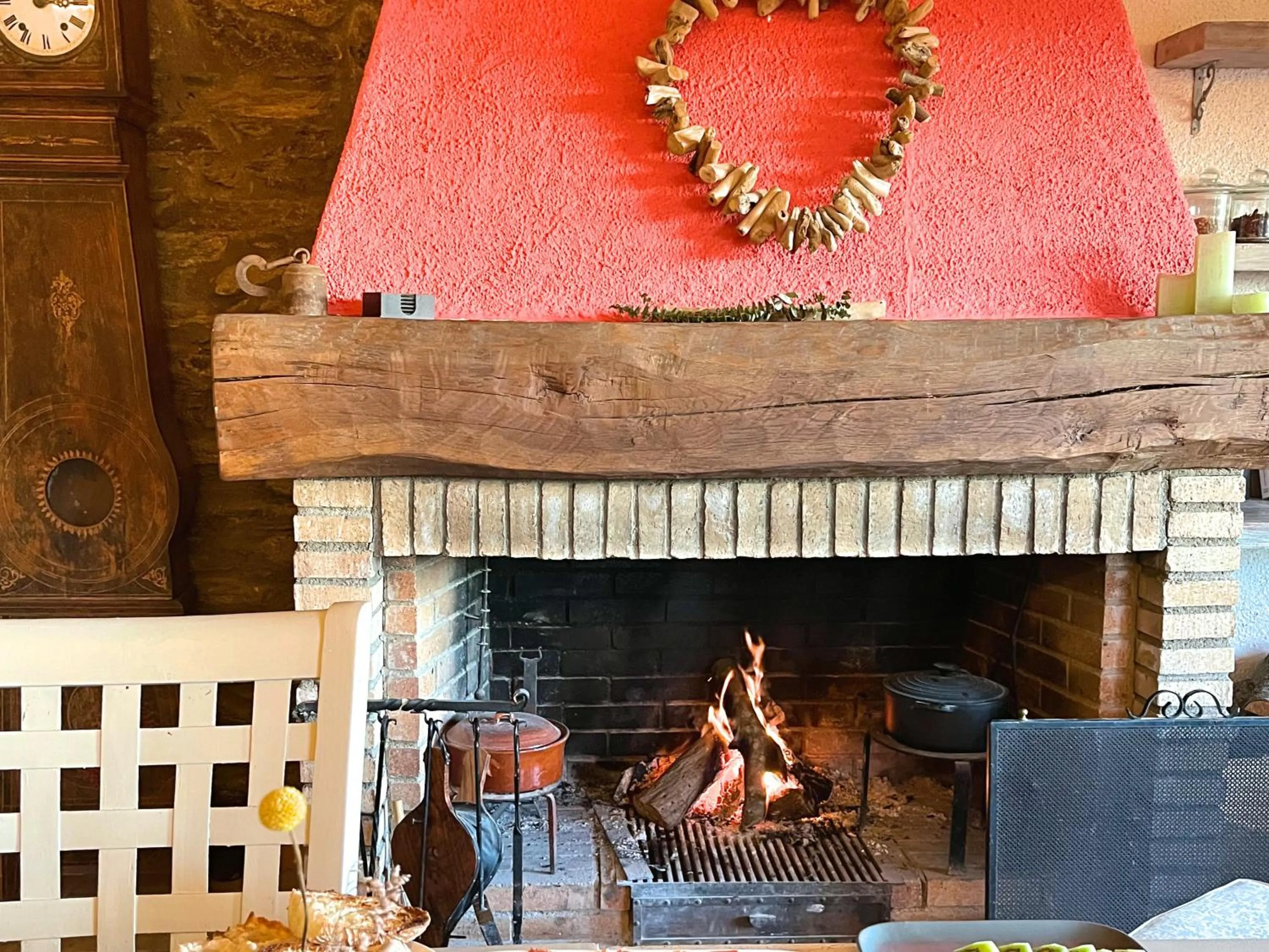 fireplace in Hotel Boutique Niu de Sol - Designed for Adults