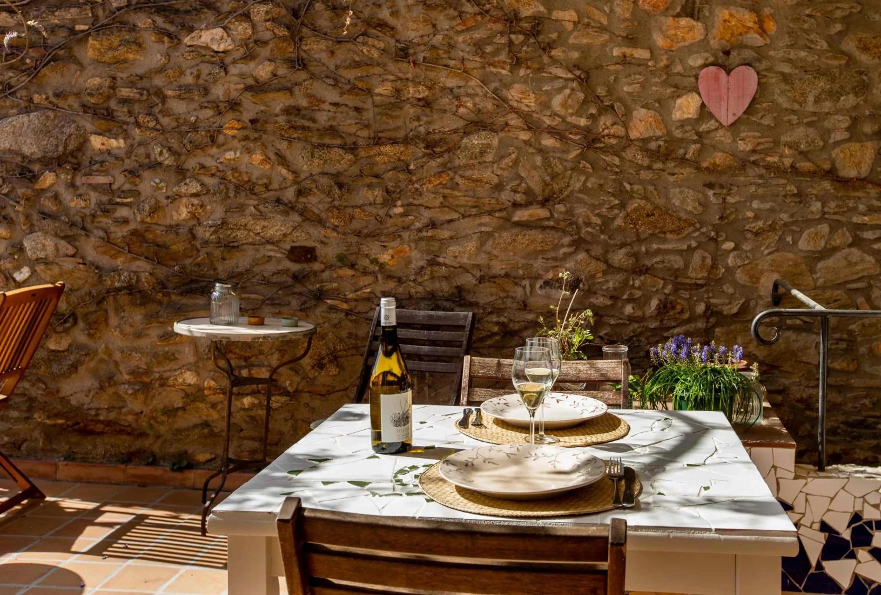 Seating area in Hotel Boutique Niu de Sol - Designed for Adults