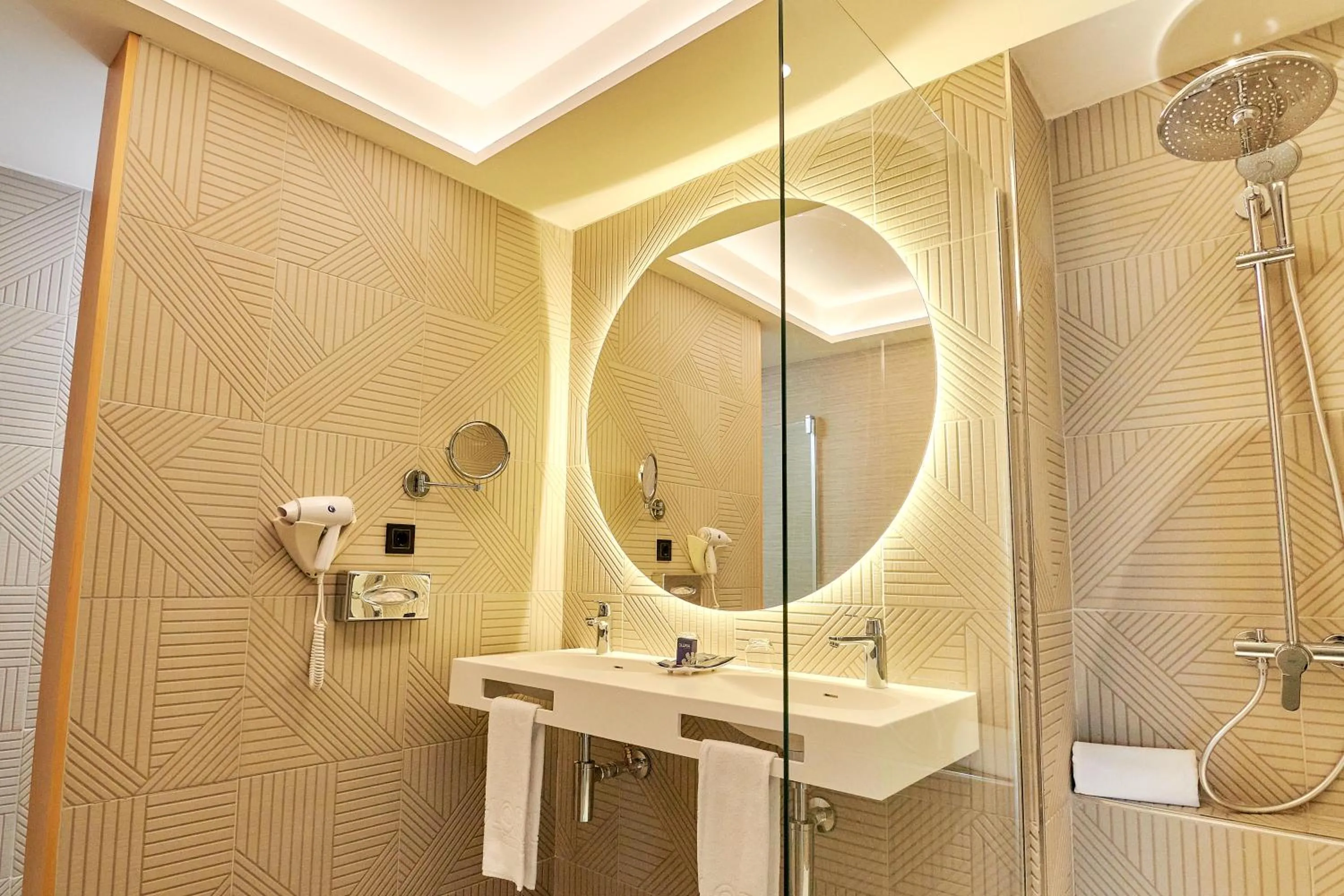 Bathroom in Gloria Palace Amadores Thalasso & Hotel