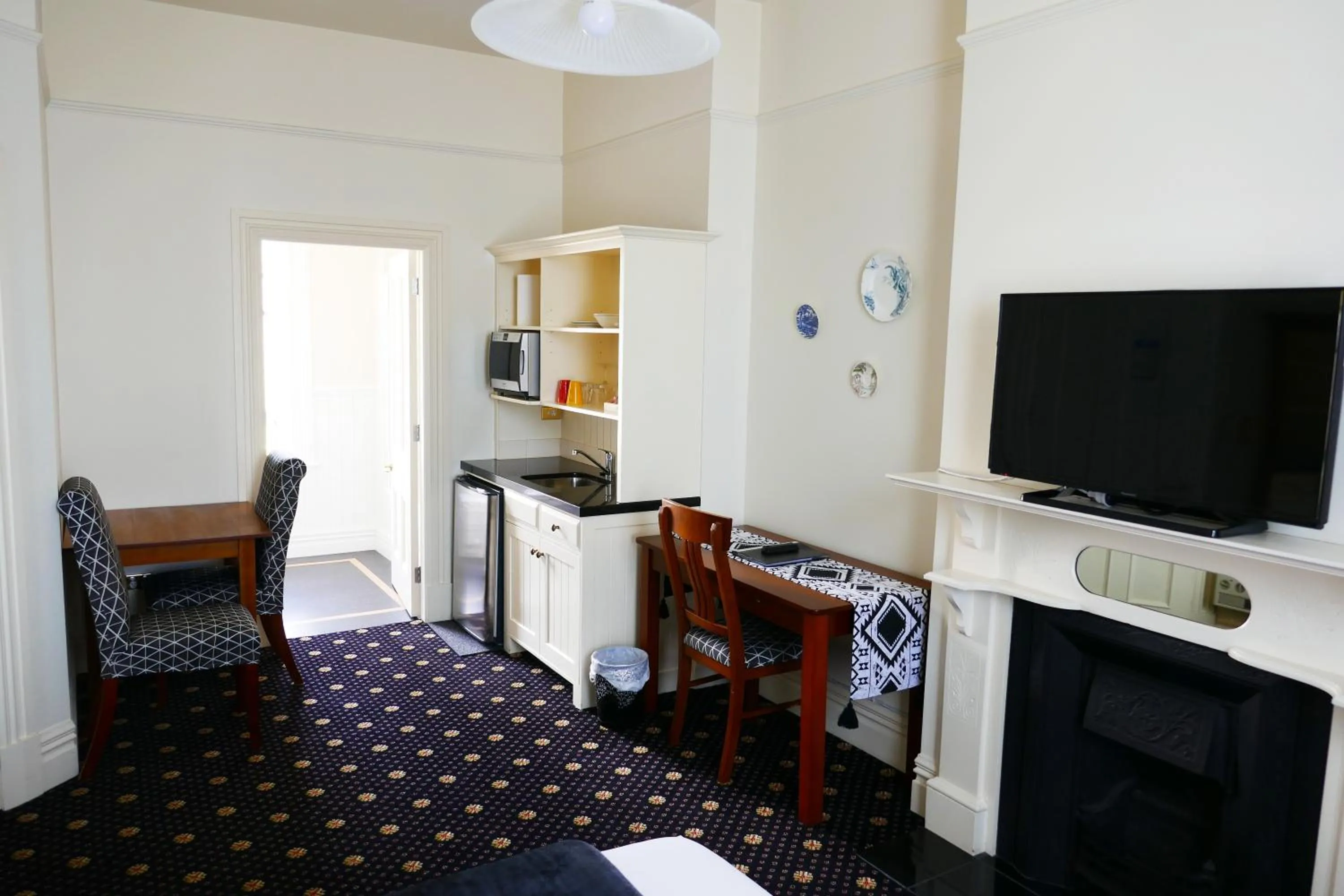 Kitchen or kitchenette in Highland House Boutique Hotel