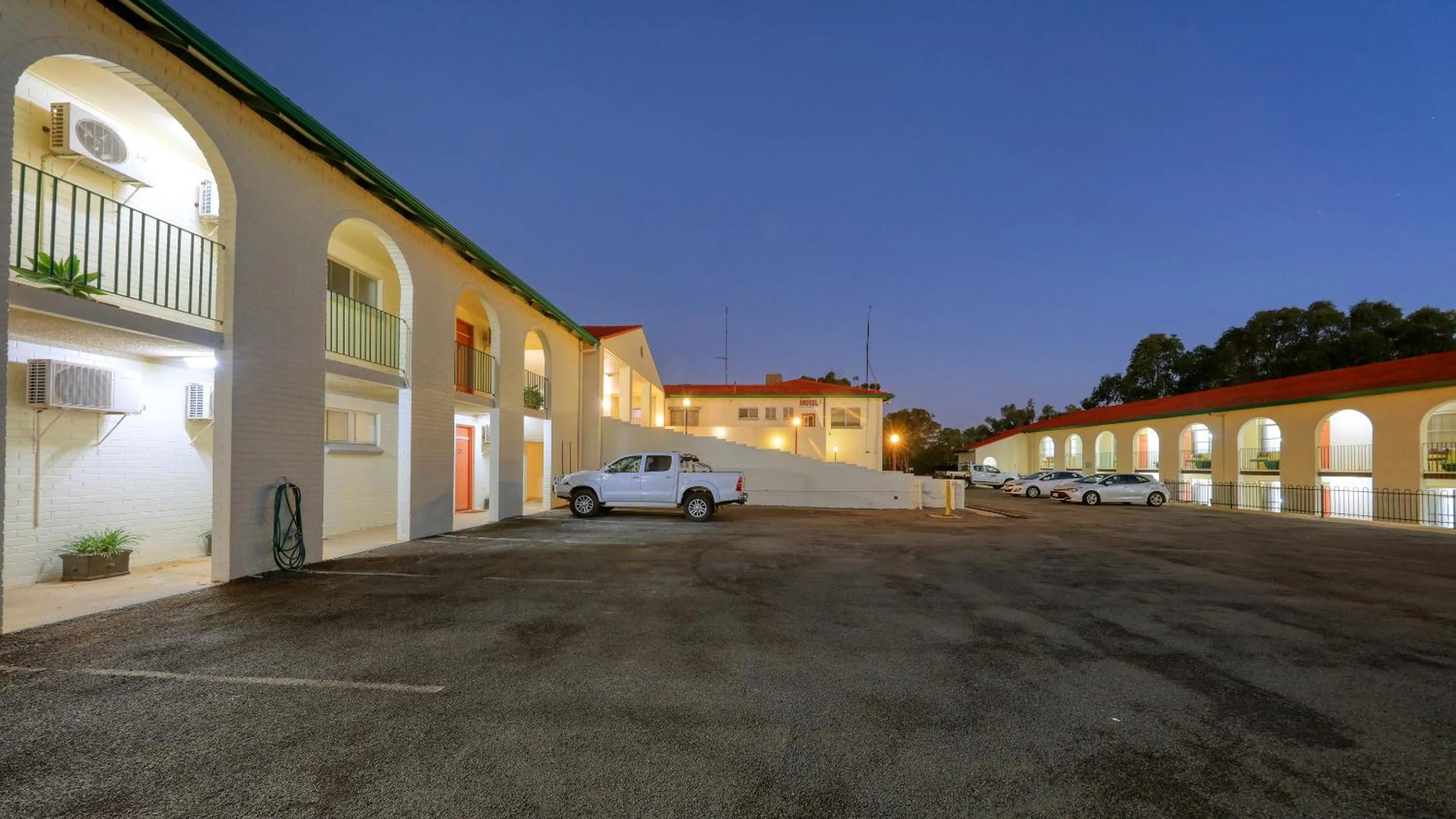 Bishops Lodge Narrandera